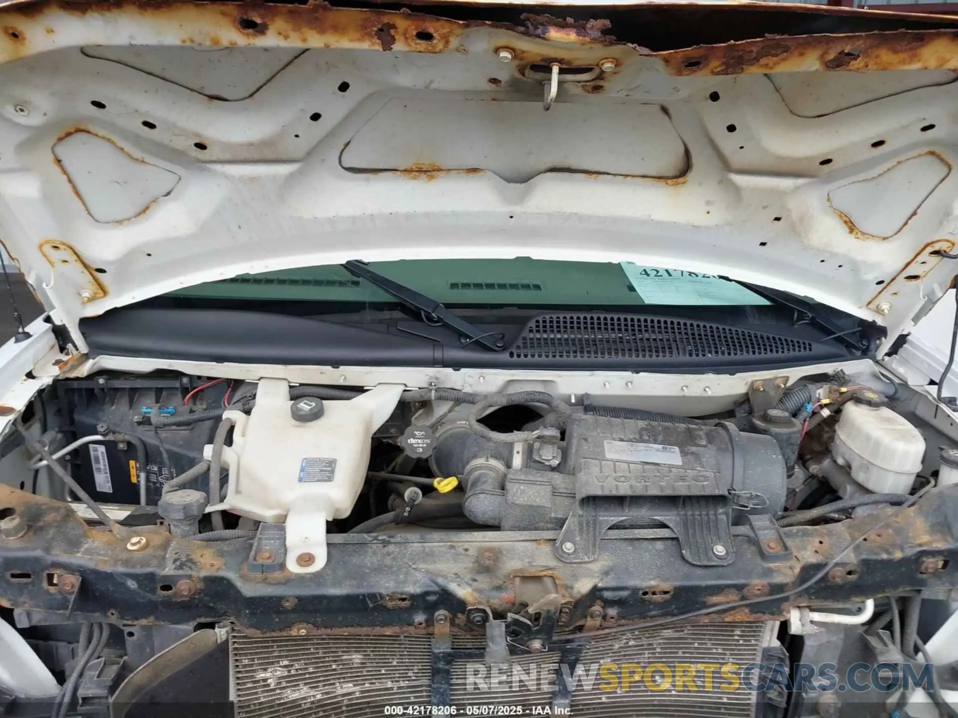 10 Photograph of a damaged car 1GCWGAFG5K1218772 CHEVROLET EXPRESS 2500 2019