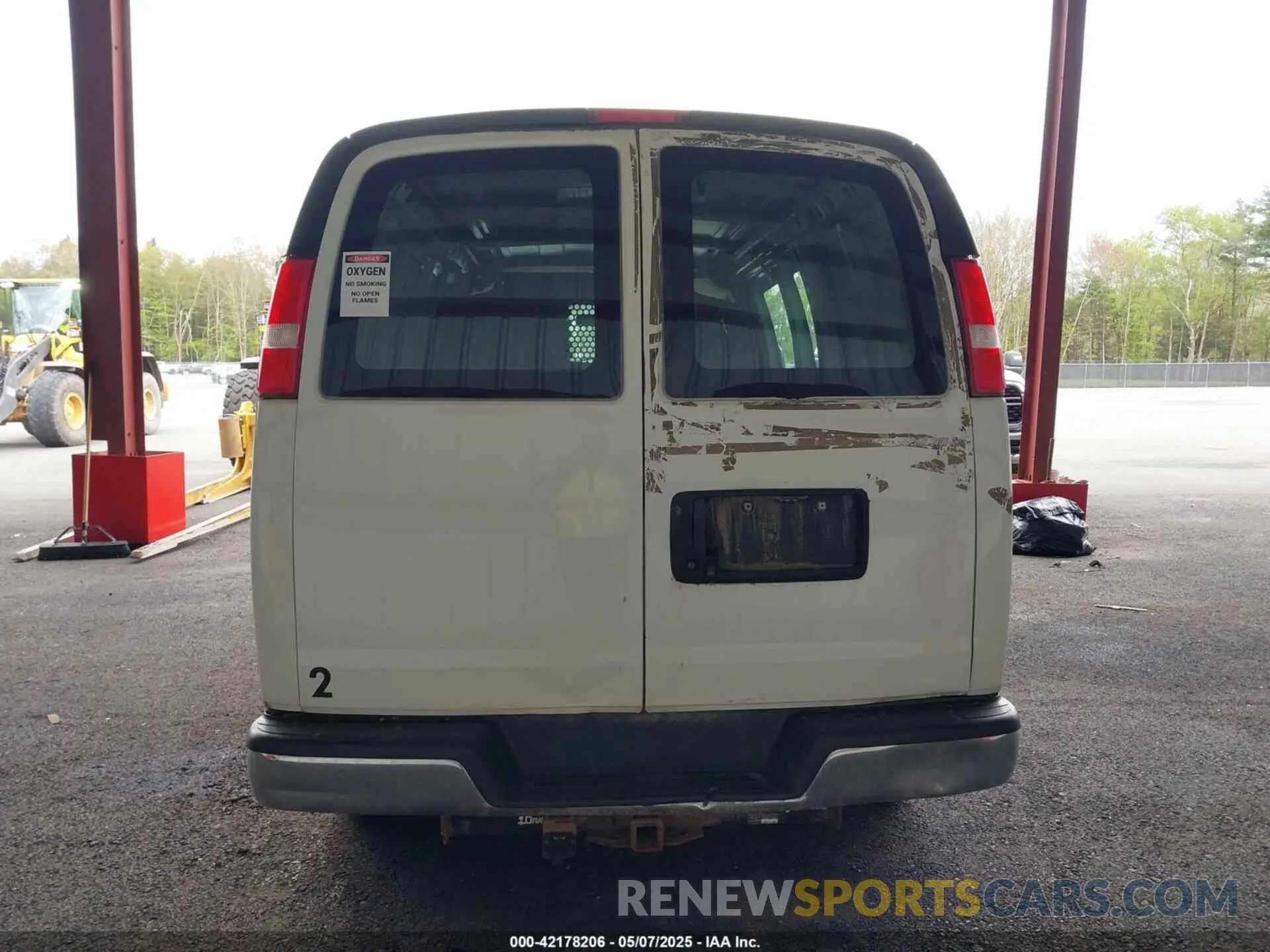 16 Photograph of a damaged car 1GCWGAFG5K1218772 CHEVROLET EXPRESS 2500 2019