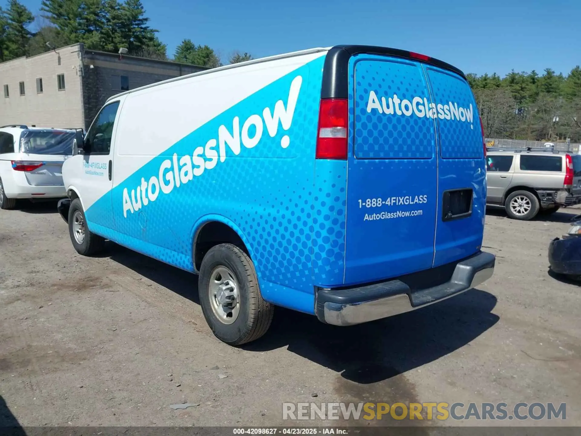 3 Photograph of a damaged car 1GCWGAFG5K1255093 CHEVROLET EXPRESS 2500 2019