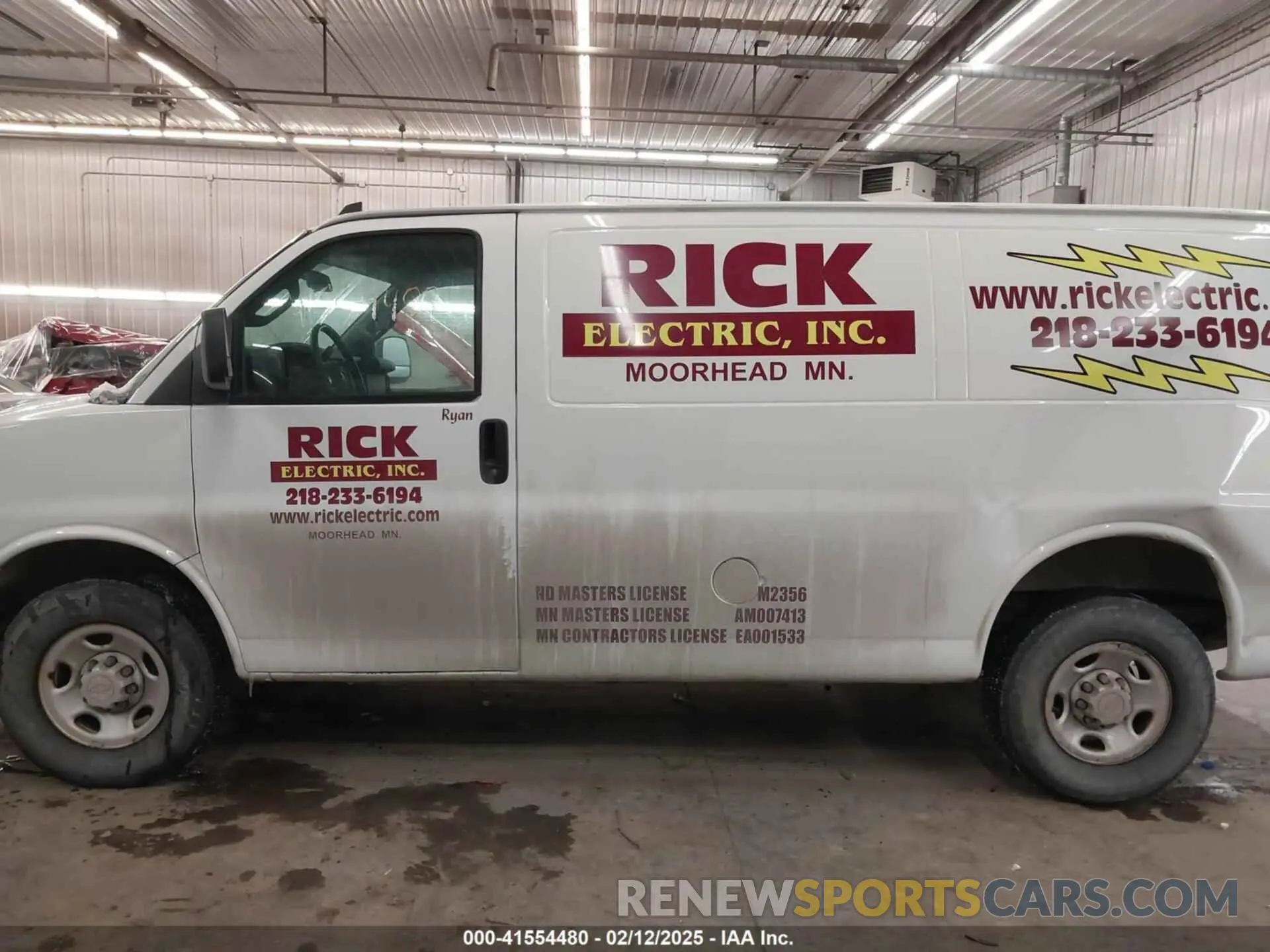 15 Photograph of a damaged car 1GCWGAFG5K1321545 CHEVROLET EXPRESS 2500 2019