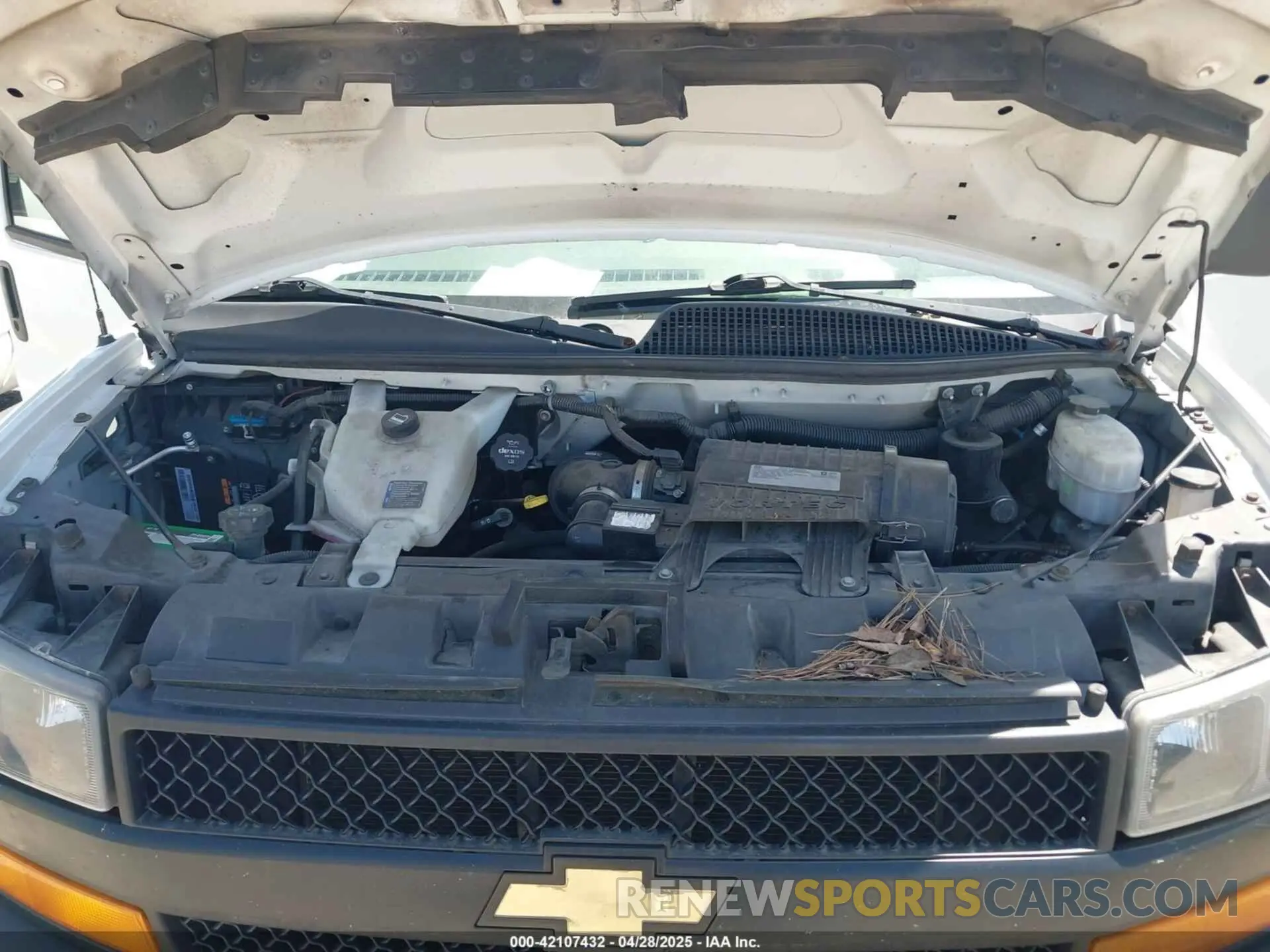 10 Photograph of a damaged car 1GCWGAFG8K1365250 CHEVROLET EXPRESS 2500 2019