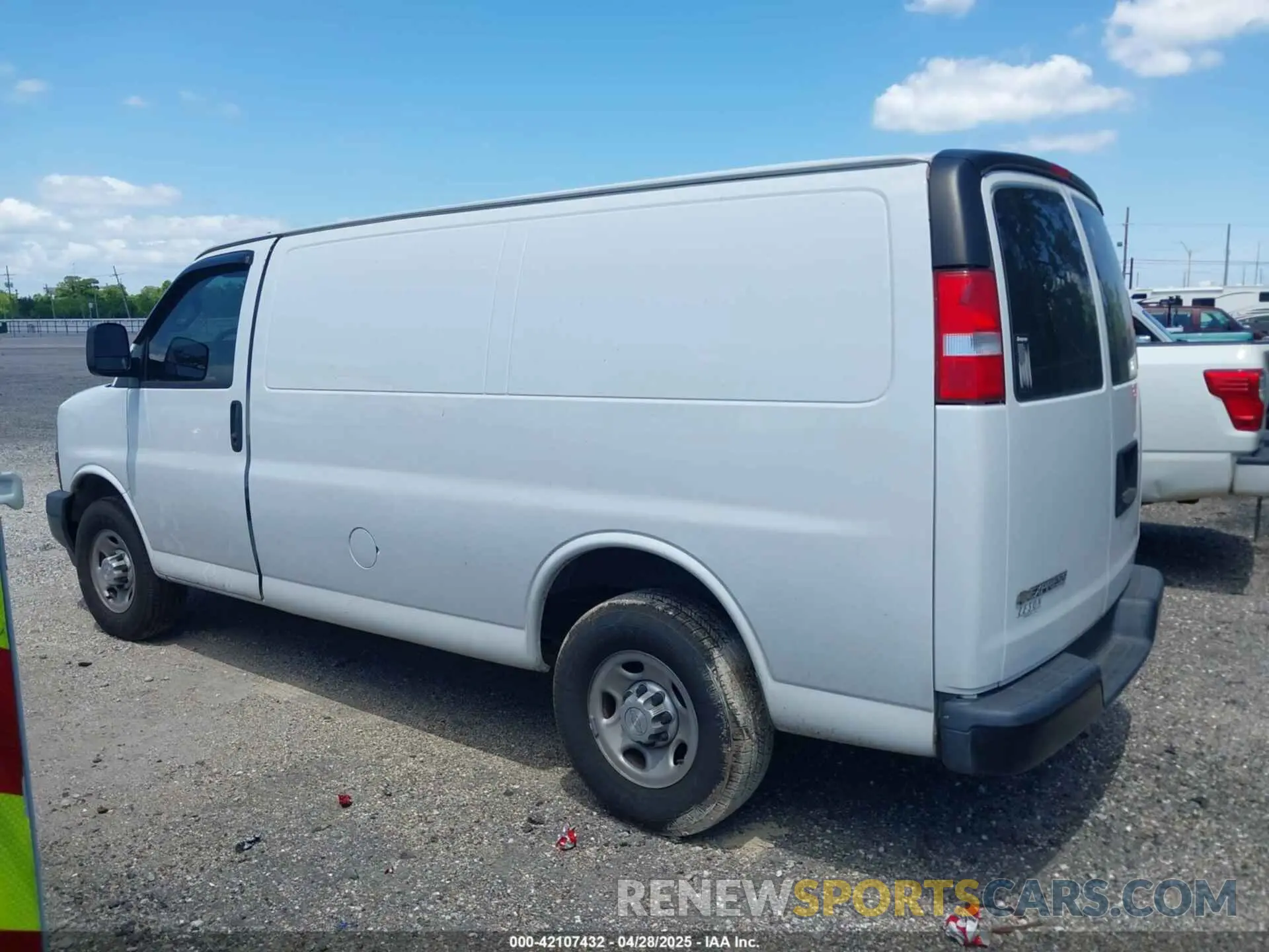 13 Photograph of a damaged car 1GCWGAFG8K1365250 CHEVROLET EXPRESS 2500 2019