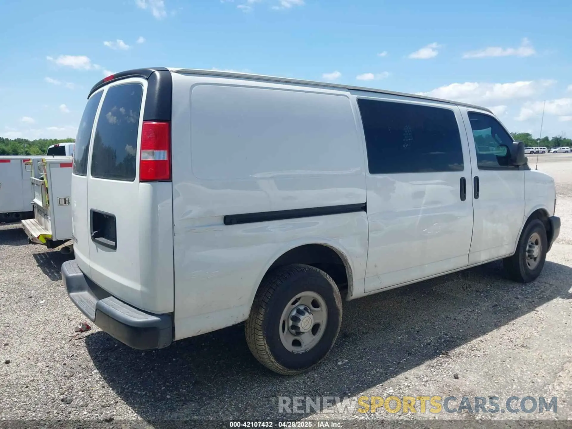 6 Photograph of a damaged car 1GCWGAFG8K1365250 CHEVROLET EXPRESS 2500 2019