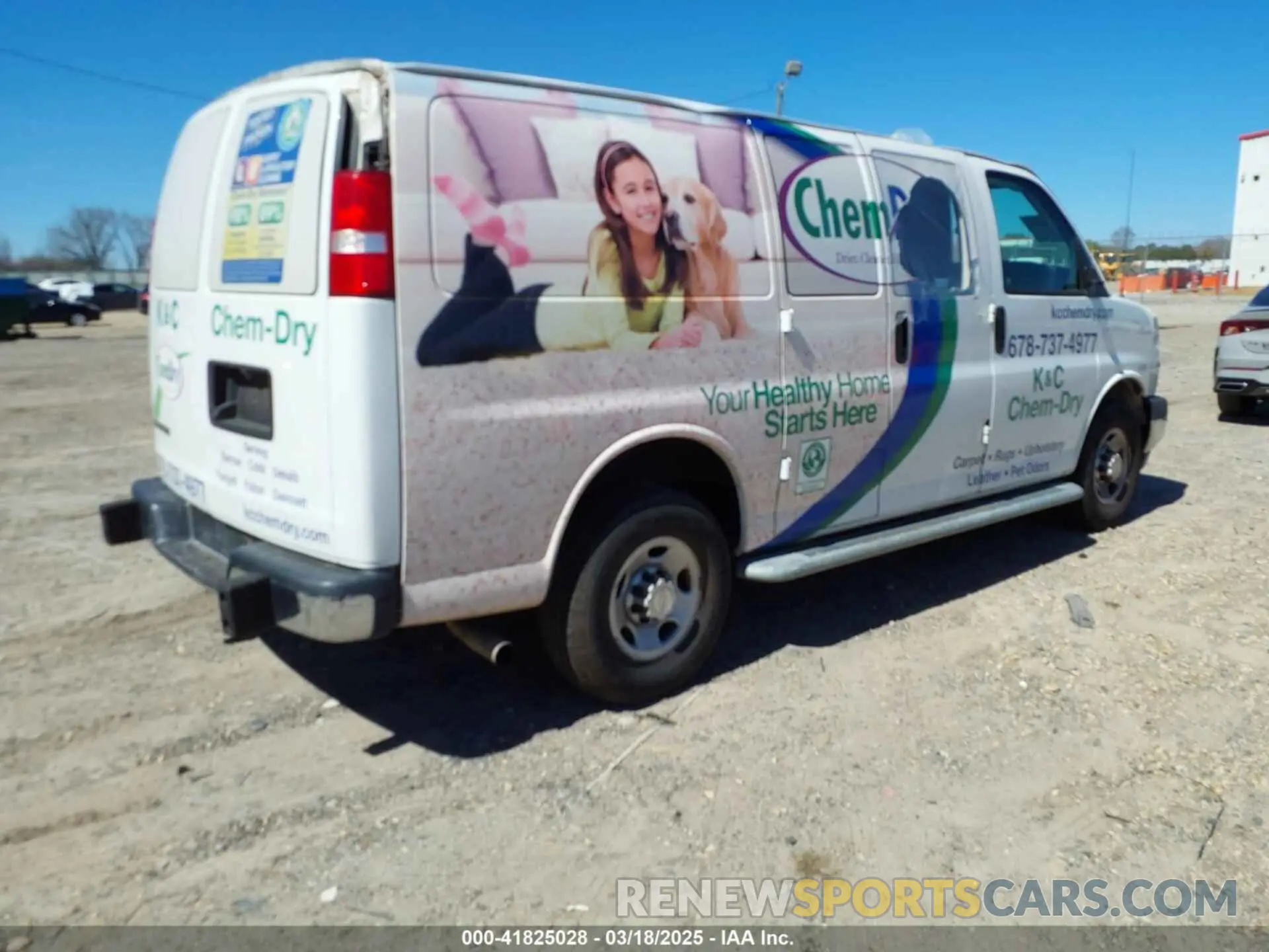 4 Photograph of a damaged car 1GCWGAFG9K1277324 CHEVROLET EXPRESS 2500 2019