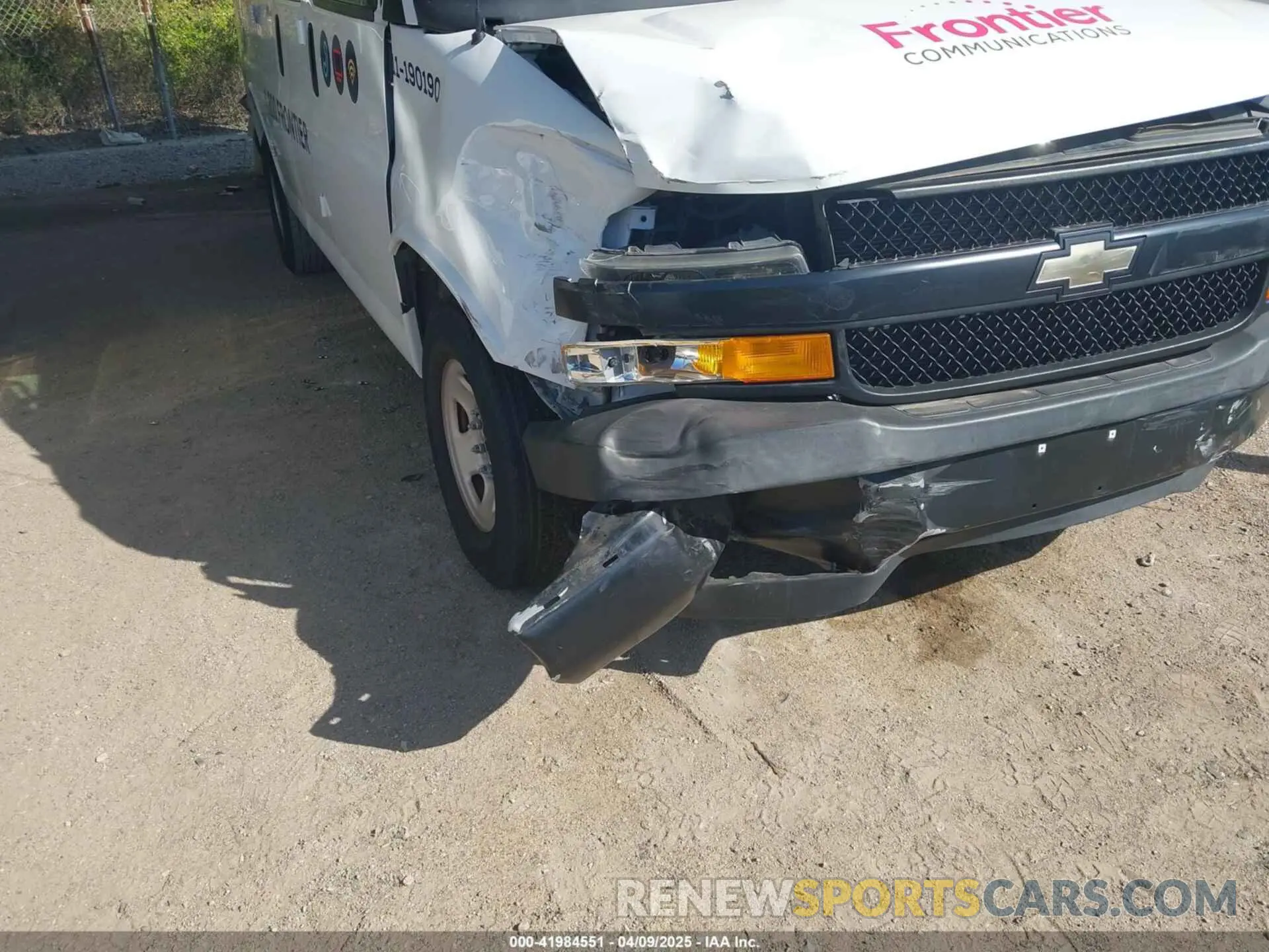 18 Photograph of a damaged car 1GCWGAFP0K1163129 CHEVROLET EXPRESS 2500 2019
