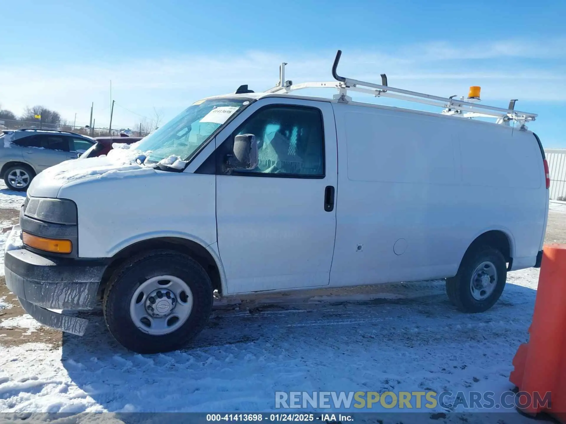 14 Photograph of a damaged car 1GCWGAFP2K1165836 CHEVROLET EXPRESS 2500 2019