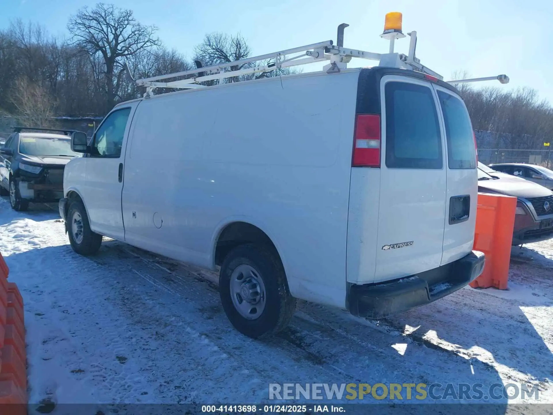 3 Photograph of a damaged car 1GCWGAFP2K1165836 CHEVROLET EXPRESS 2500 2019