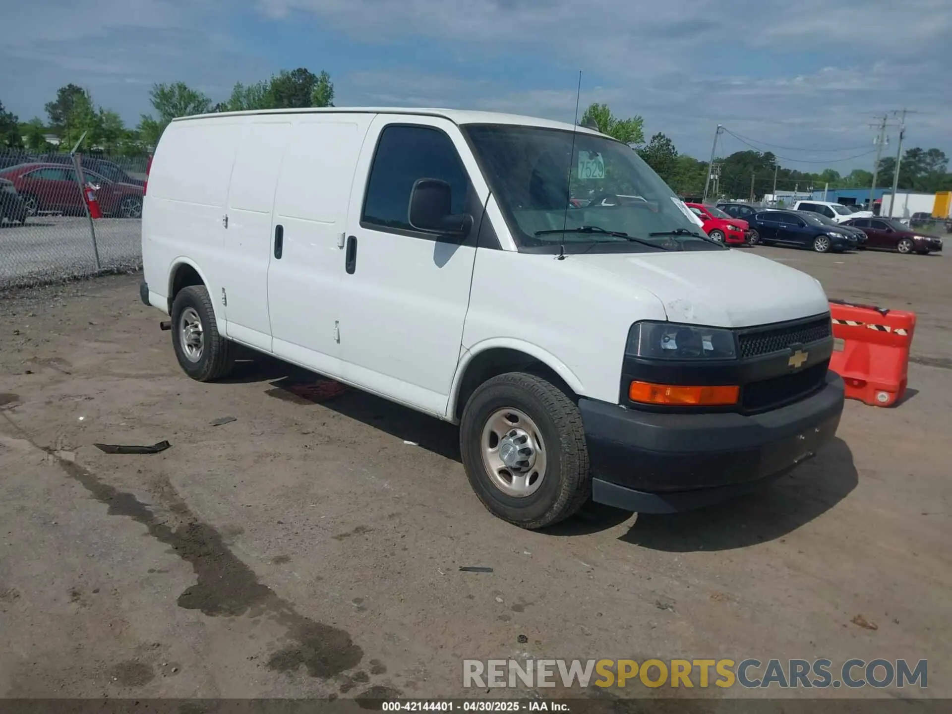 1 Photograph of a damaged car 1GCWGAFP2K1241541 CHEVROLET EXPRESS 2500 2019