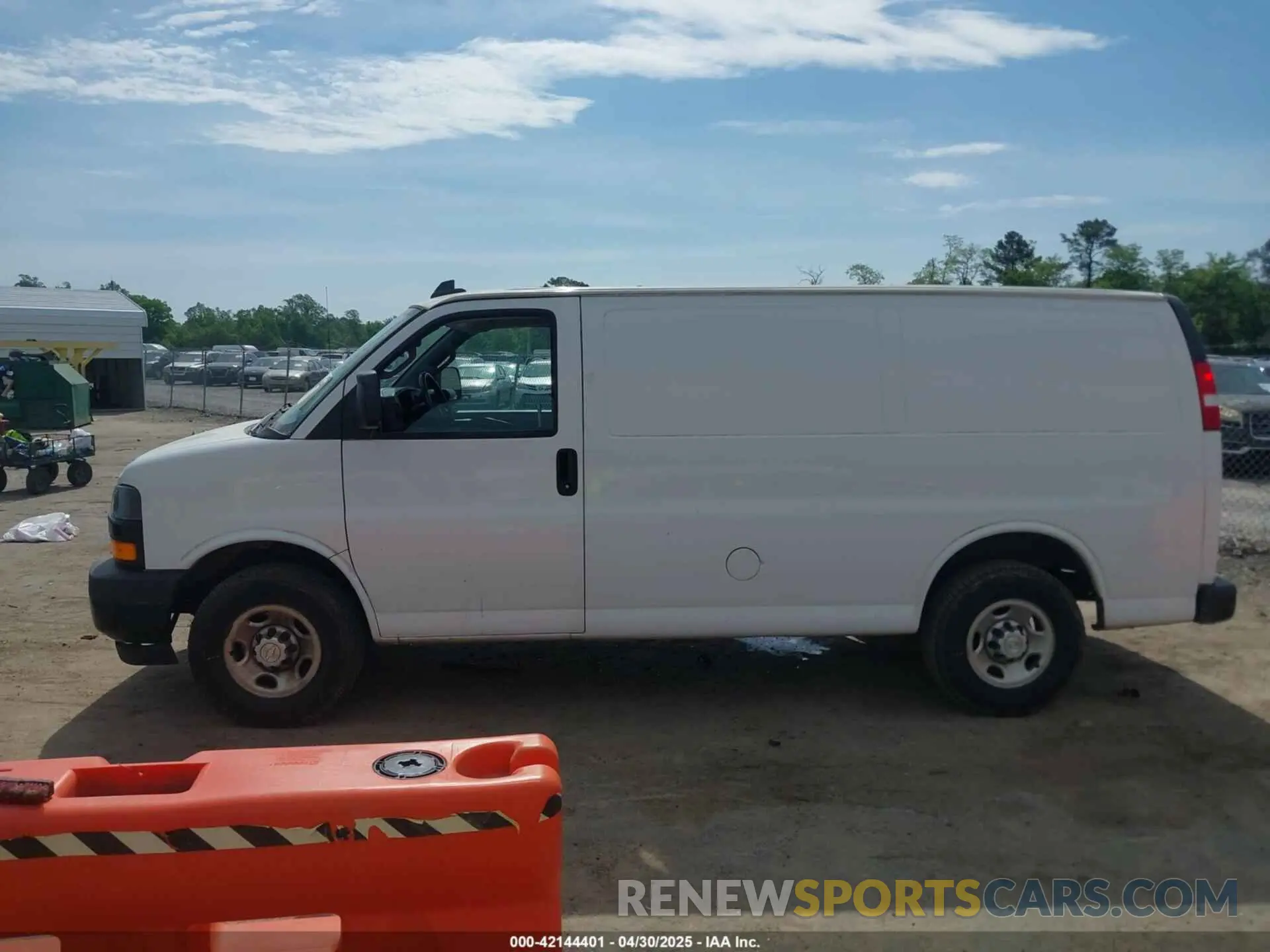14 Photograph of a damaged car 1GCWGAFP2K1241541 CHEVROLET EXPRESS 2500 2019