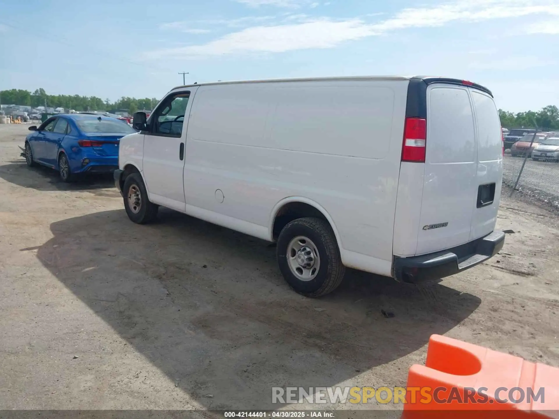3 Photograph of a damaged car 1GCWGAFP2K1241541 CHEVROLET EXPRESS 2500 2019