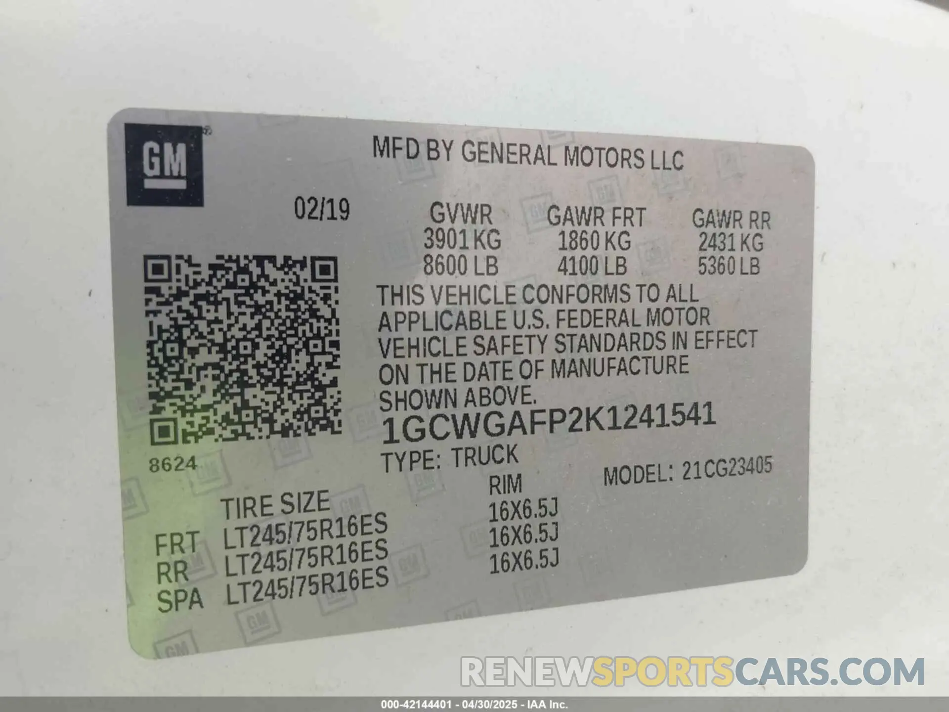 9 Photograph of a damaged car 1GCWGAFP2K1241541 CHEVROLET EXPRESS 2500 2019