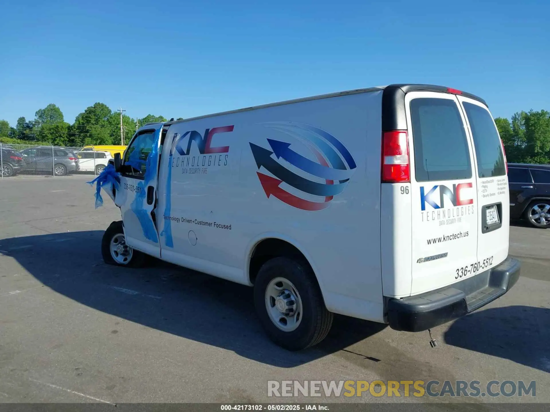 3 Photograph of a damaged car 1GCWGAFP2K1274068 CHEVROLET EXPRESS 2500 2019