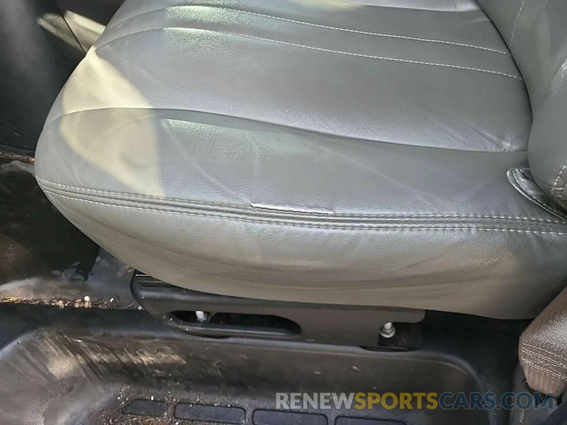 9 Photograph of a damaged car 1GCWGAFP3K1367584 CHEVROLET EXPRESS 2500 2019