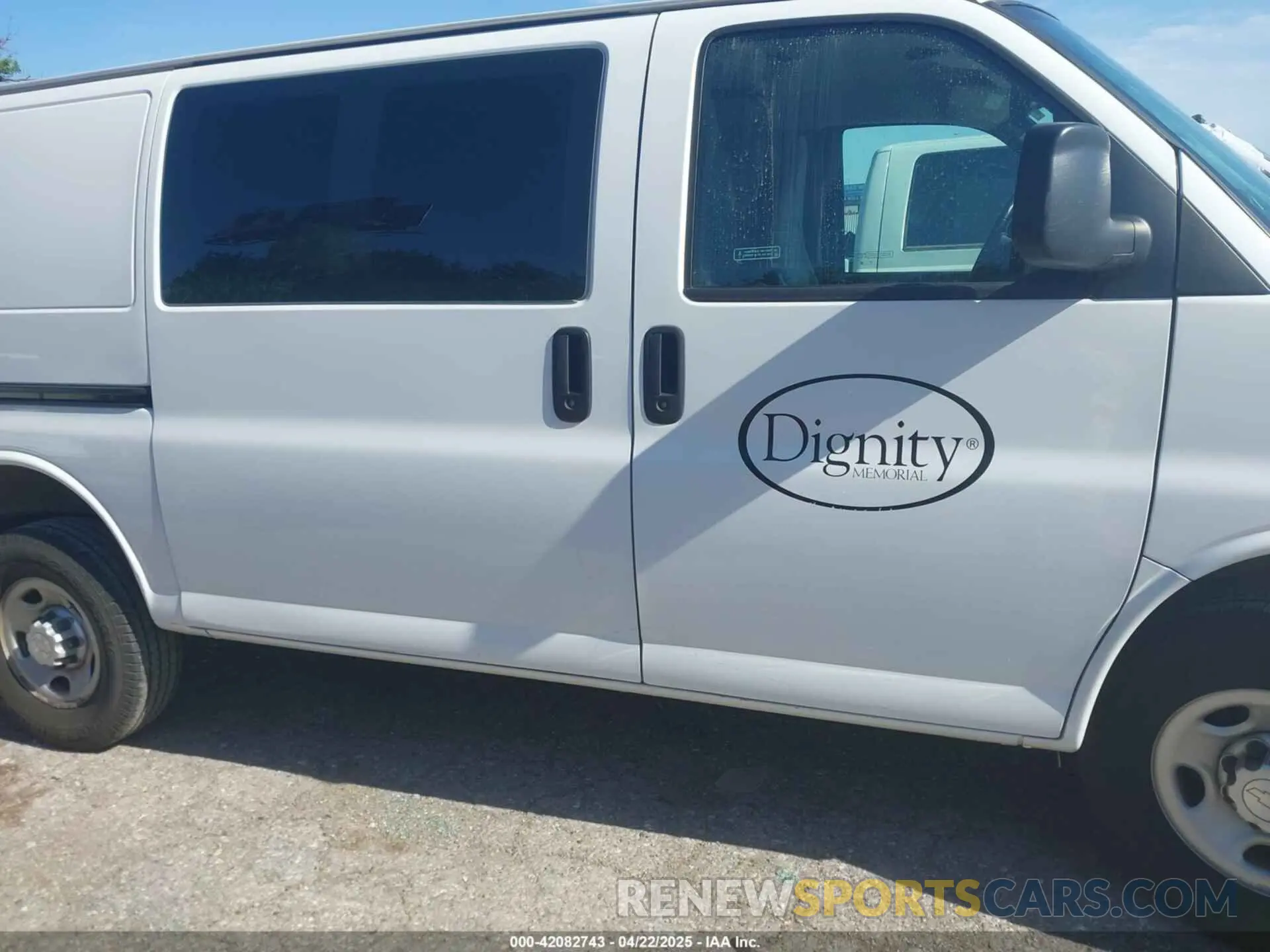 13 Photograph of a damaged car 1GCWGAFP6K1173549 CHEVROLET EXPRESS 2500 2019