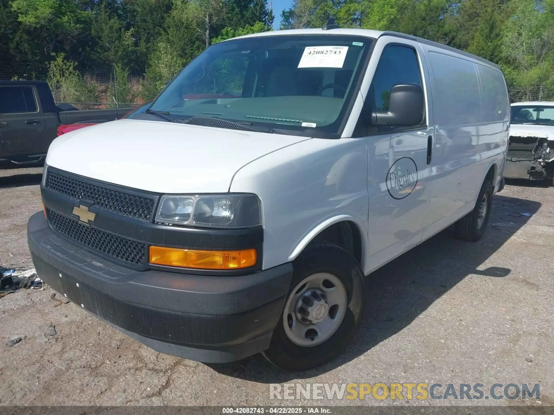 2 Photograph of a damaged car 1GCWGAFP6K1173549 CHEVROLET EXPRESS 2500 2019