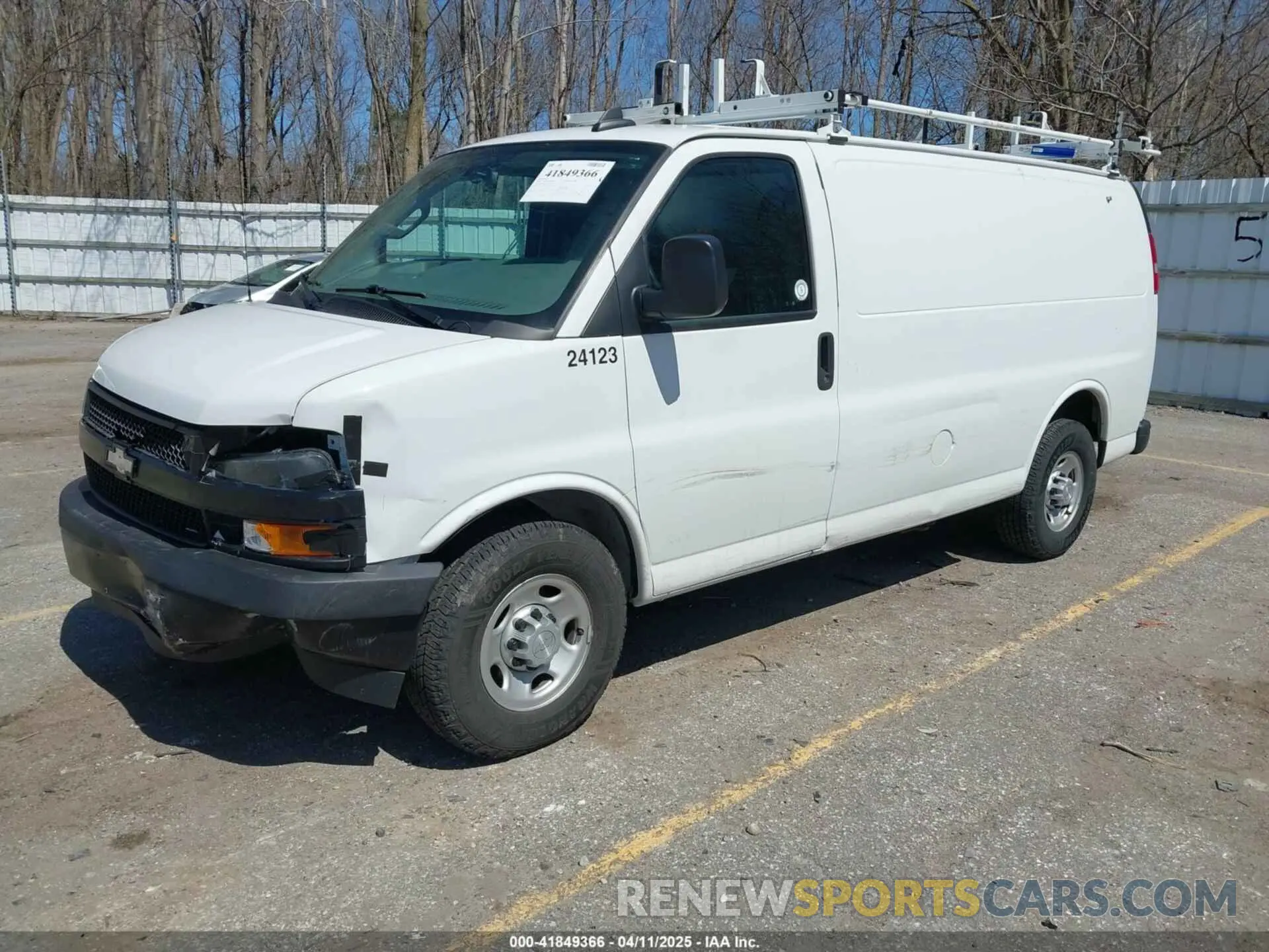 2 Photograph of a damaged car 1GCWGAFP6K1240800 CHEVROLET EXPRESS 2500 2019