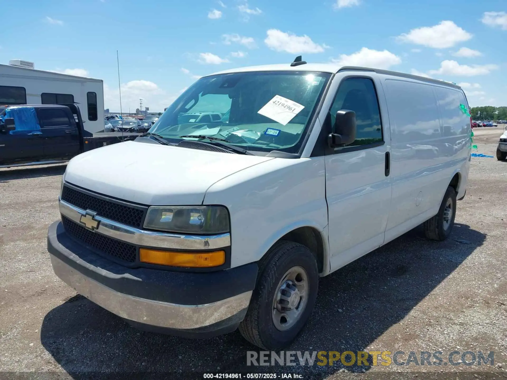 2 Photograph of a damaged car 1GCWGAFP6K1368910 CHEVROLET EXPRESS 2500 2019