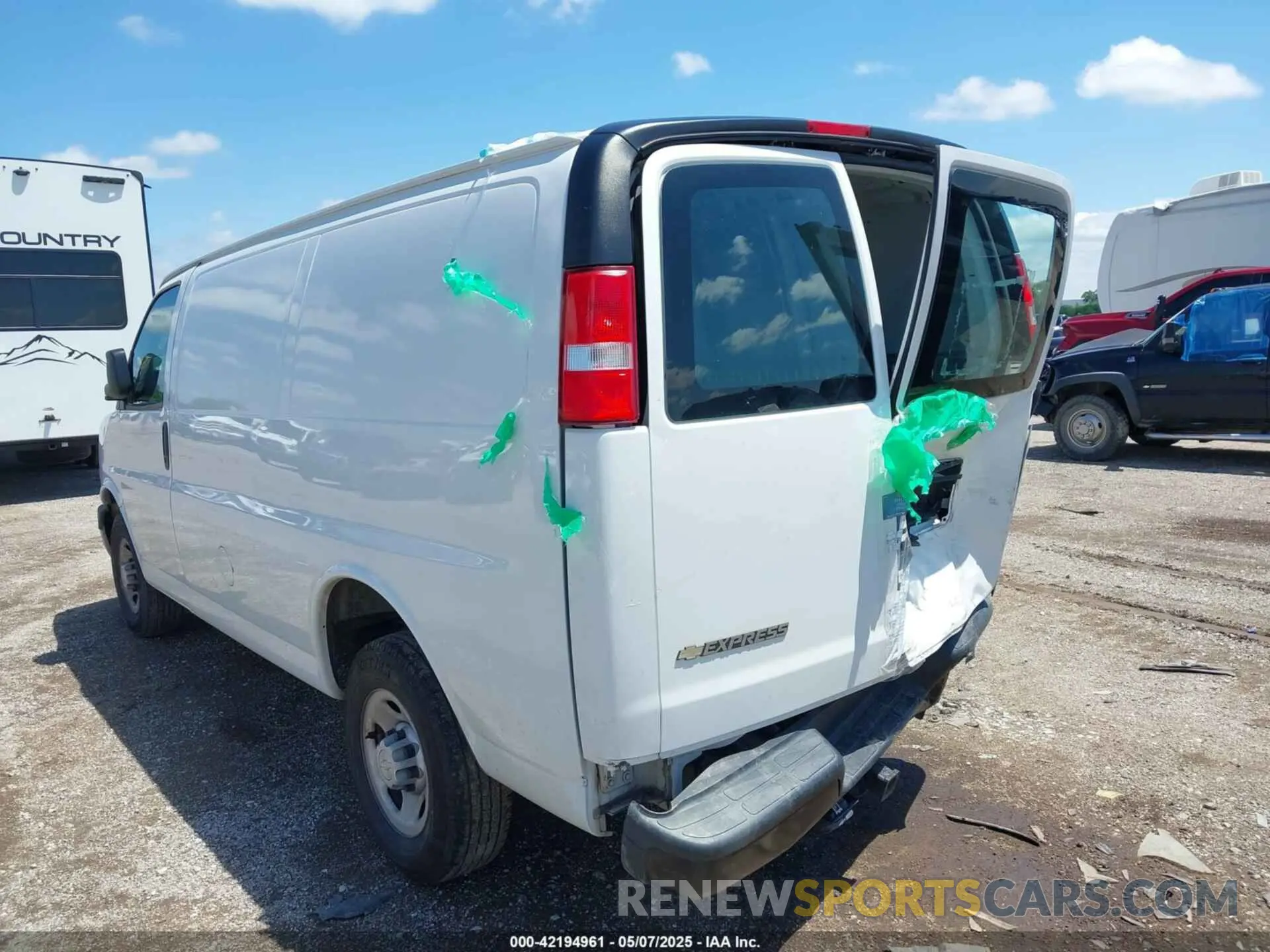 3 Photograph of a damaged car 1GCWGAFP6K1368910 CHEVROLET EXPRESS 2500 2019