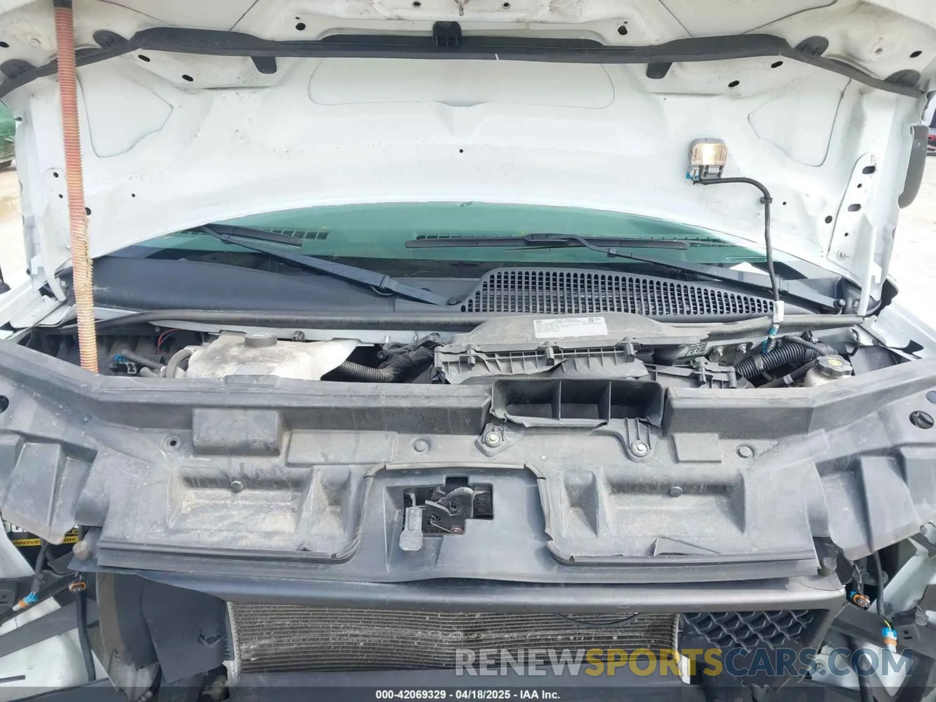 10 Photograph of a damaged car 1GCWGAFP6K1369099 CHEVROLET EXPRESS 2500 2019