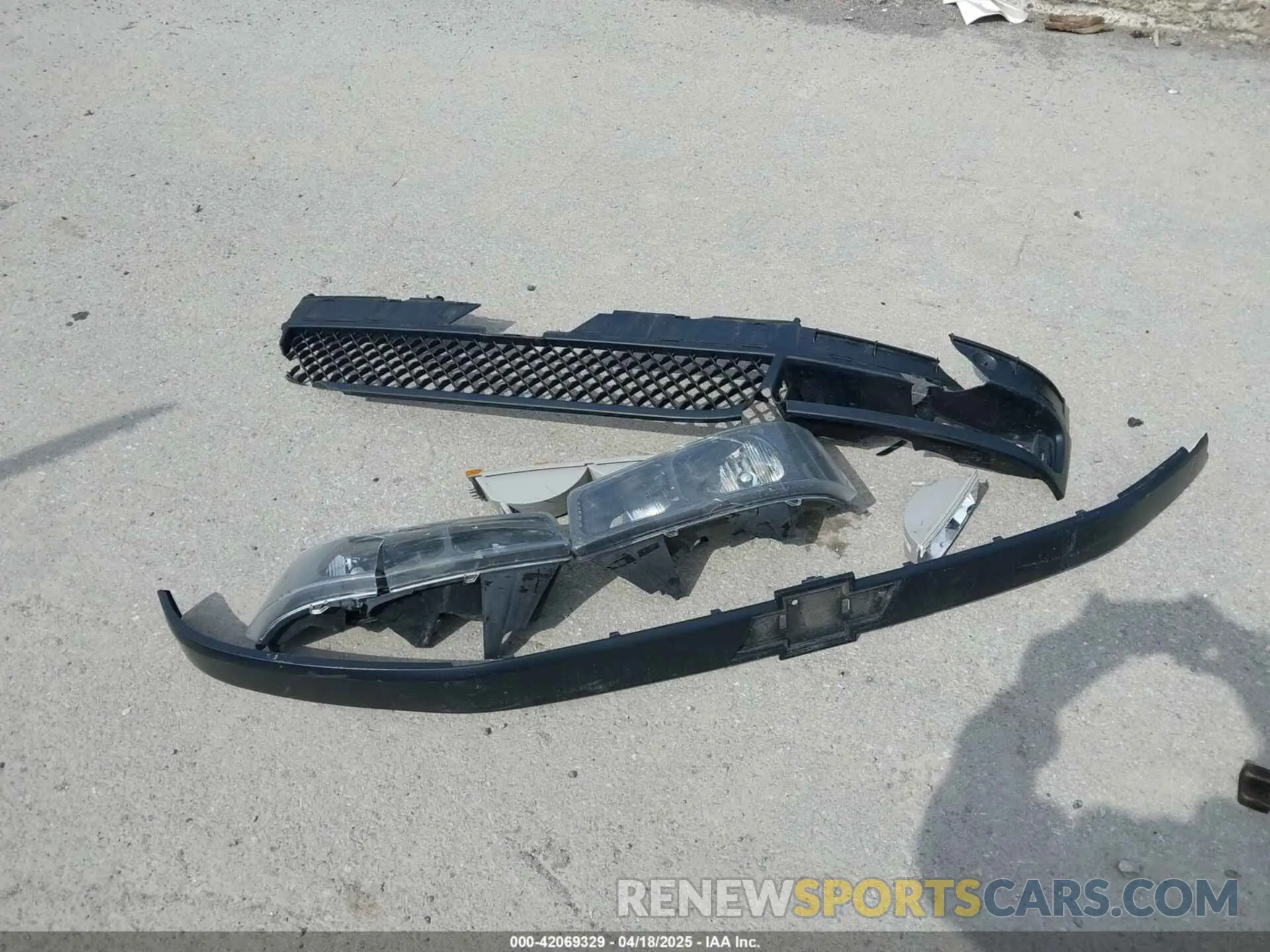 12 Photograph of a damaged car 1GCWGAFP6K1369099 CHEVROLET EXPRESS 2500 2019