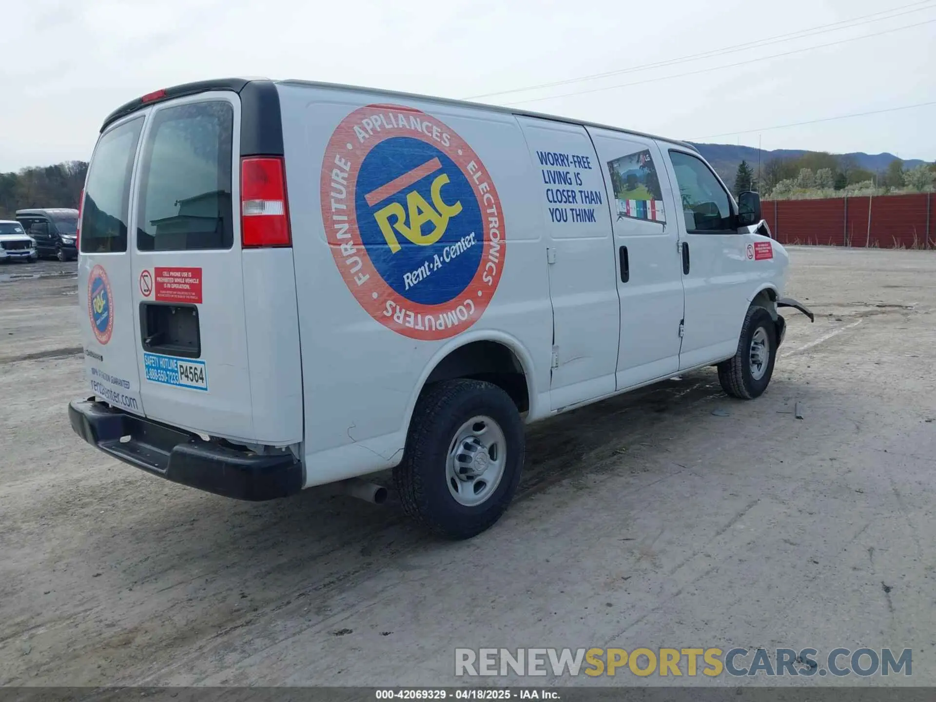 4 Photograph of a damaged car 1GCWGAFP6K1369099 CHEVROLET EXPRESS 2500 2019