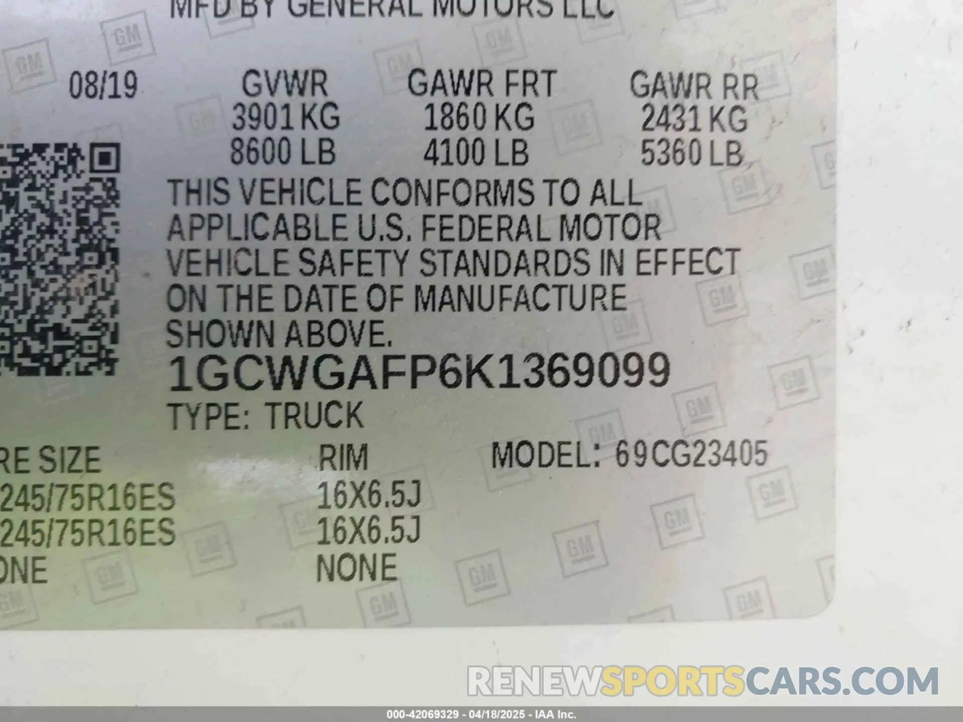 9 Photograph of a damaged car 1GCWGAFP6K1369099 CHEVROLET EXPRESS 2500 2019