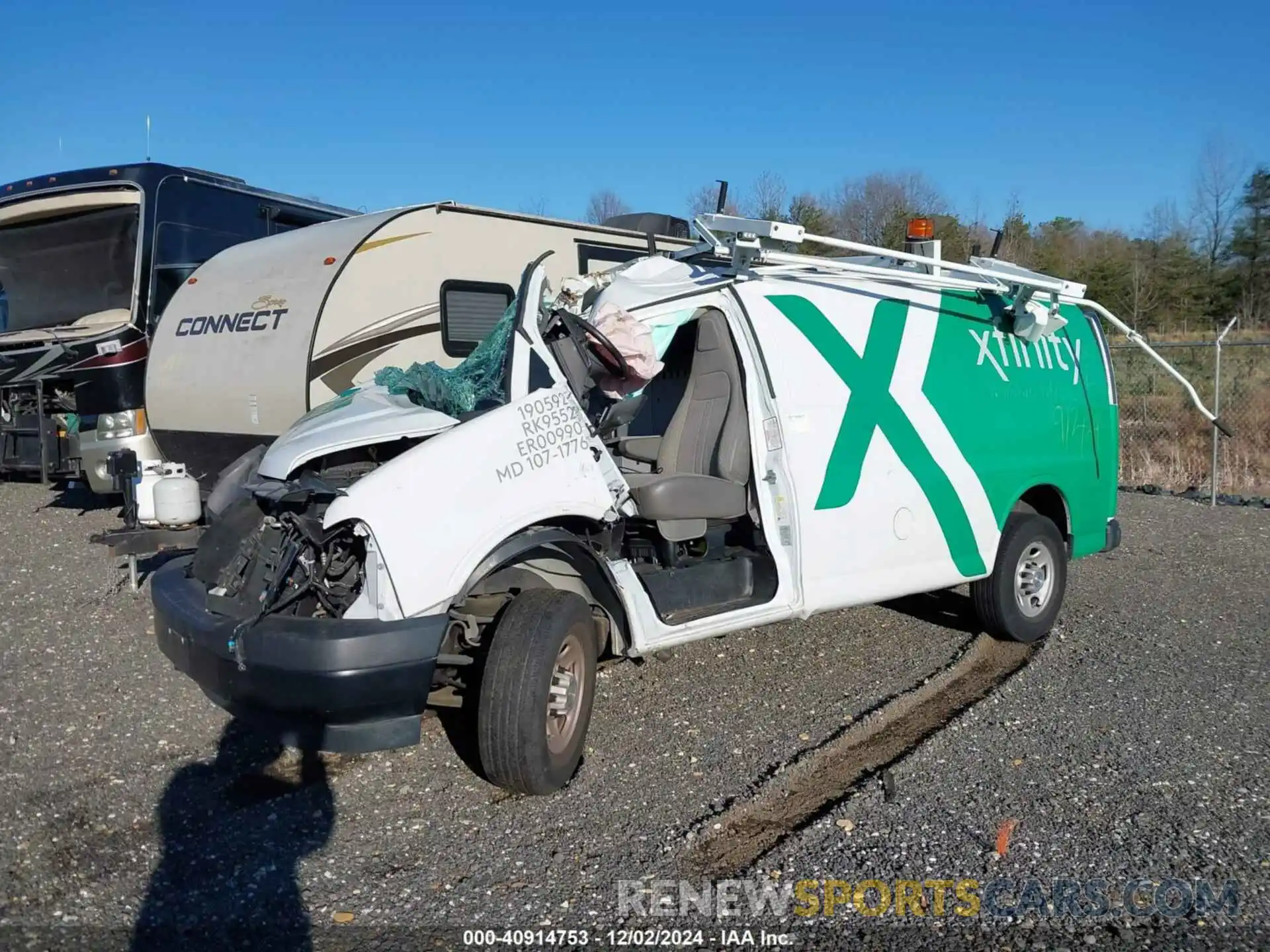 2 Photograph of a damaged car 1GCWGAFP8K1301998 CHEVROLET EXPRESS 2500 2019