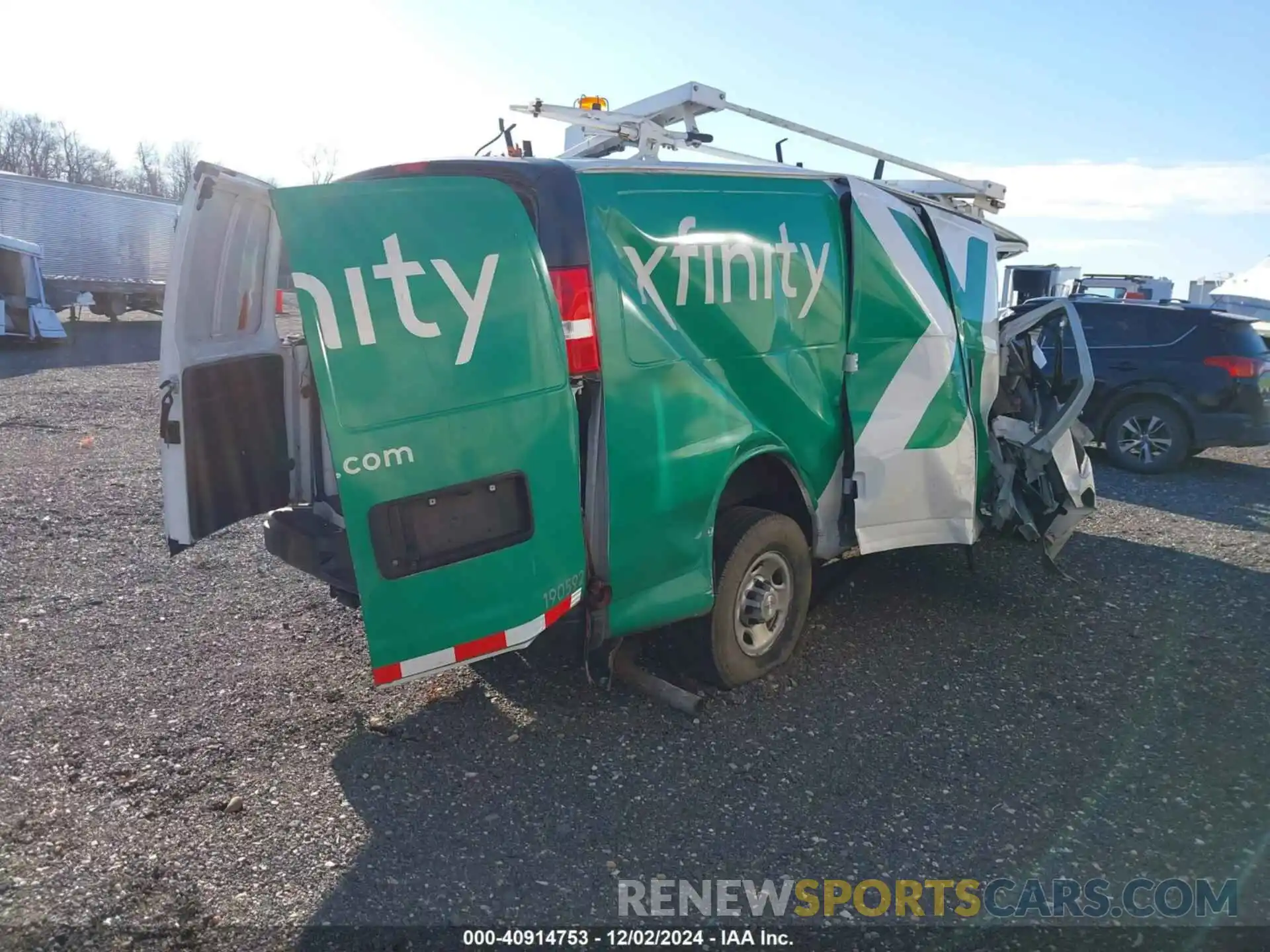 4 Photograph of a damaged car 1GCWGAFP8K1301998 CHEVROLET EXPRESS 2500 2019