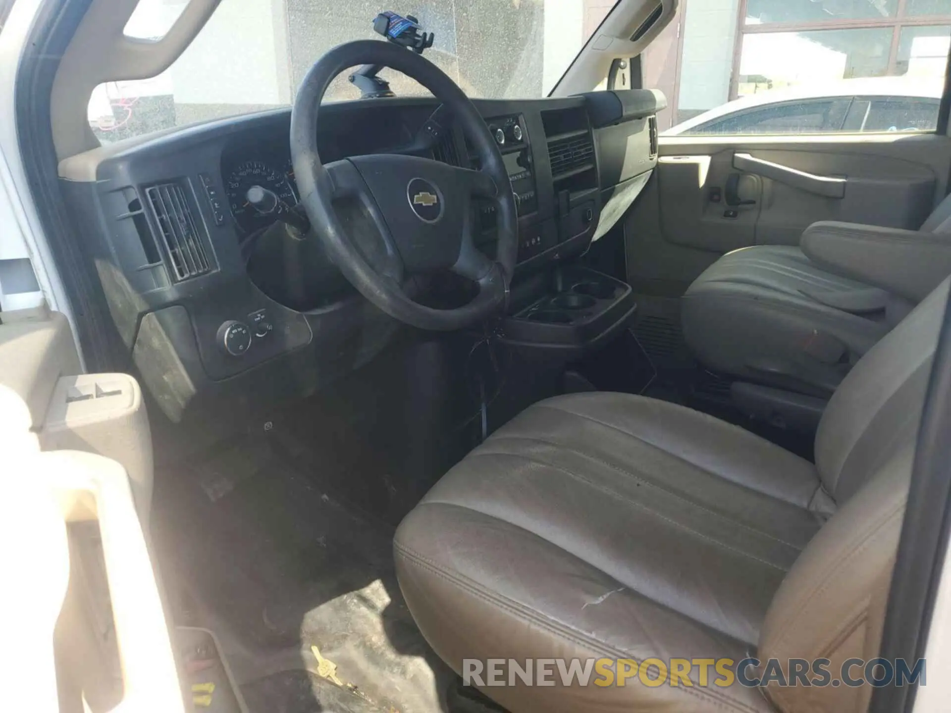 13 Photograph of a damaged car 1GCWGAFP9K1172363 CHEVROLET EXPRESS 2500 2019