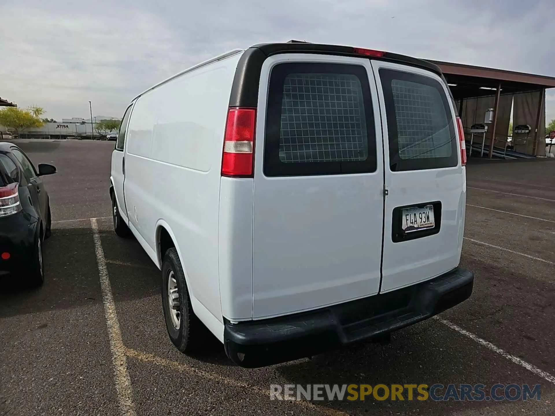 19 Photograph of a damaged car 1GCWGAFP9K1172363 CHEVROLET EXPRESS 2500 2019