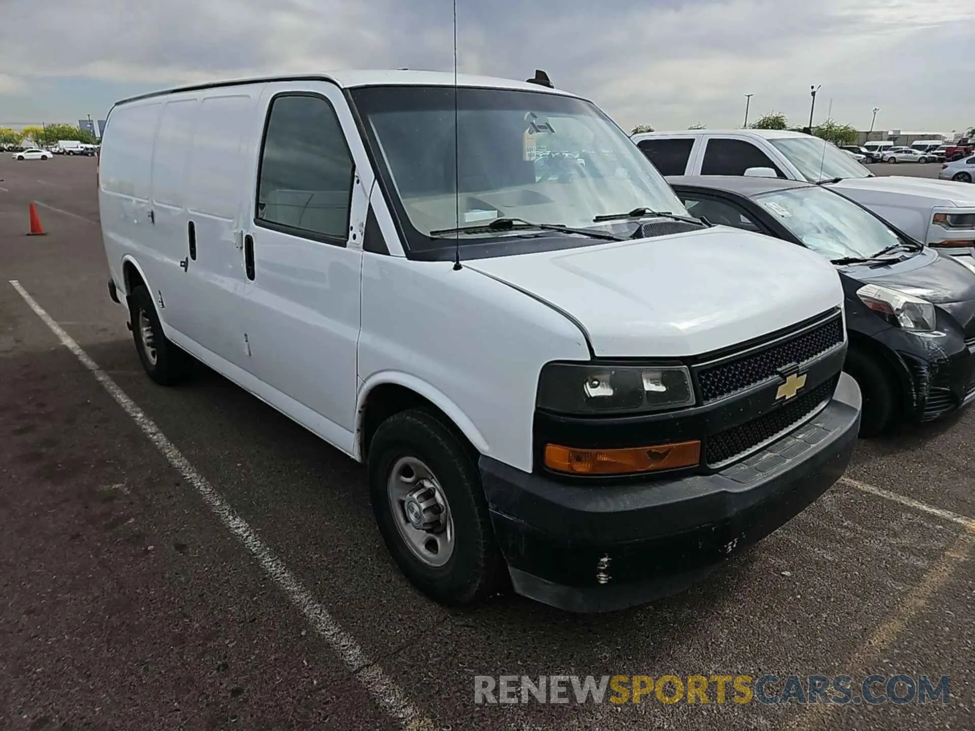 25 Photograph of a damaged car 1GCWGAFP9K1172363 CHEVROLET EXPRESS 2500 2019
