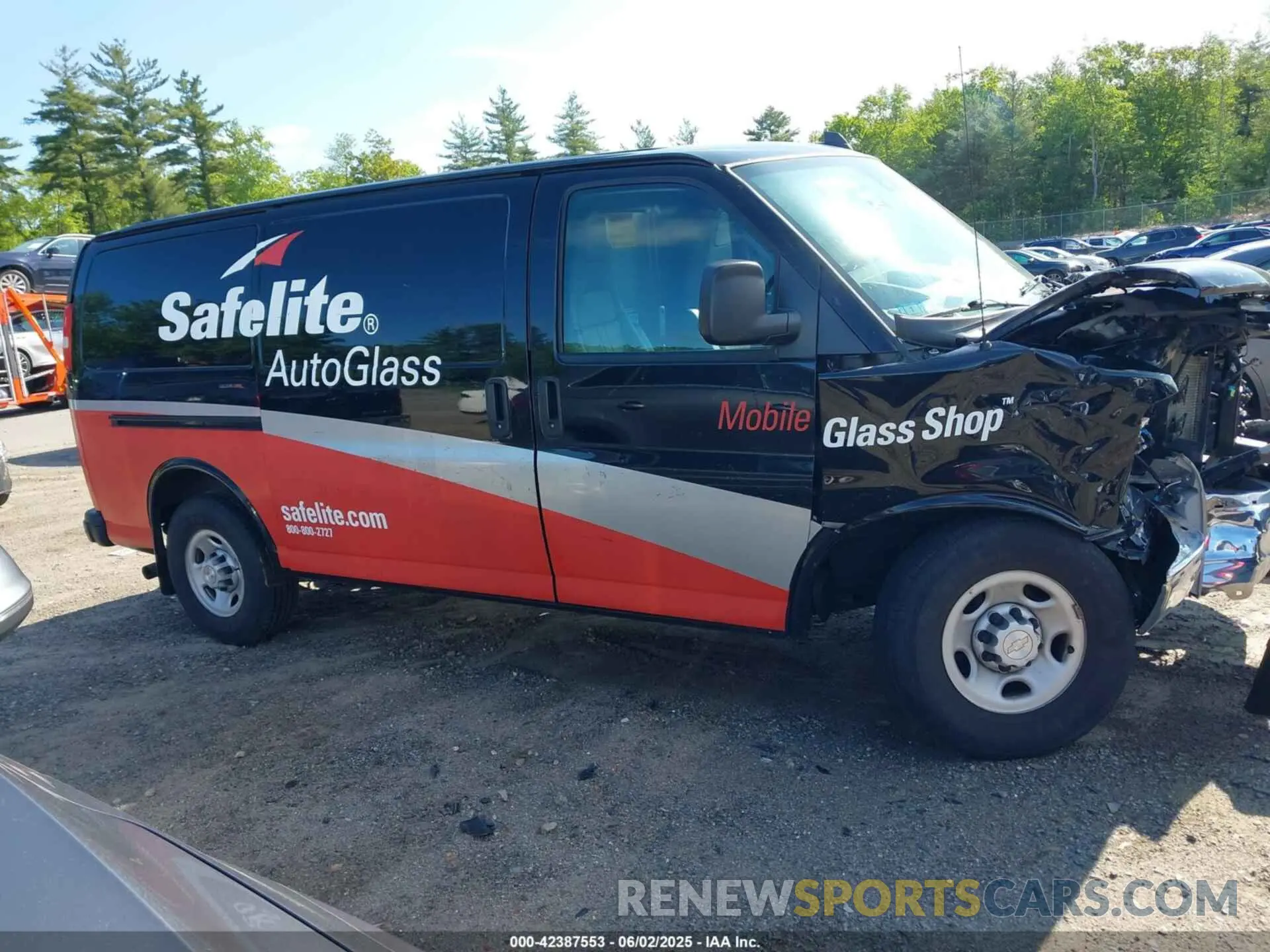 13 Photograph of a damaged car 1GCWGAFP9K1229029 CHEVROLET EXPRESS 2500 2019
