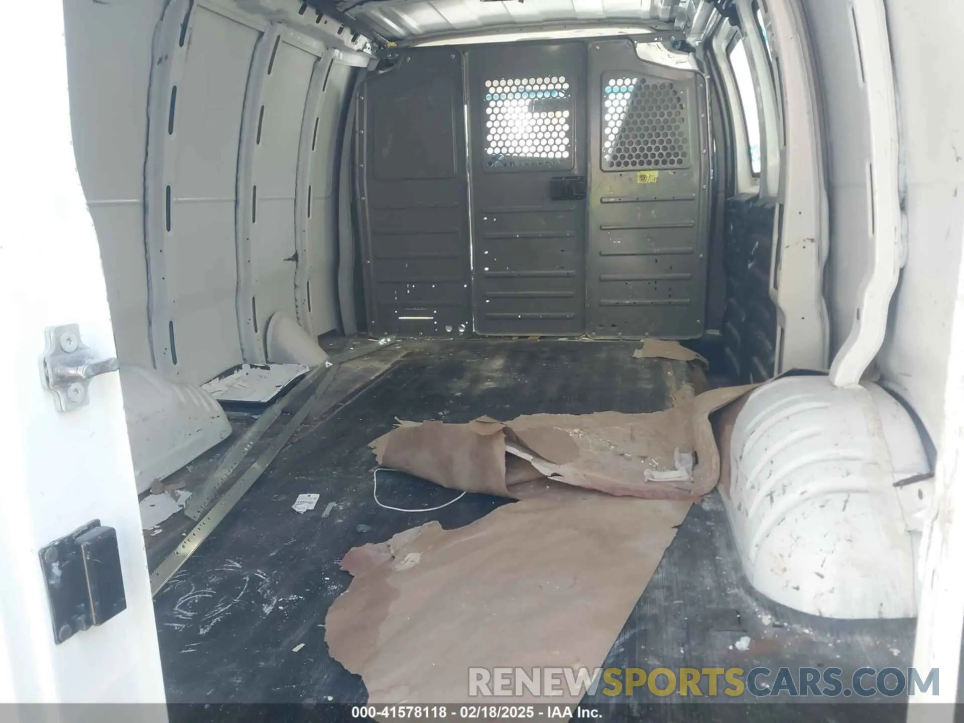 8 Photograph of a damaged car 1GCWGAFP9K1251869 CHEVROLET EXPRESS 2500 2019