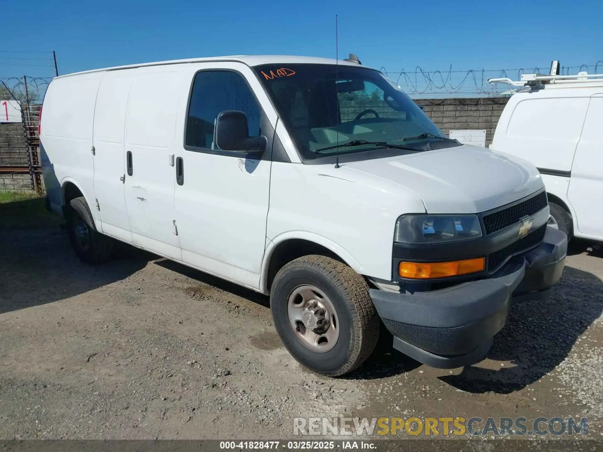 1 Photograph of a damaged car 1GCWGAFPXK1364021 CHEVROLET EXPRESS 2500 2019