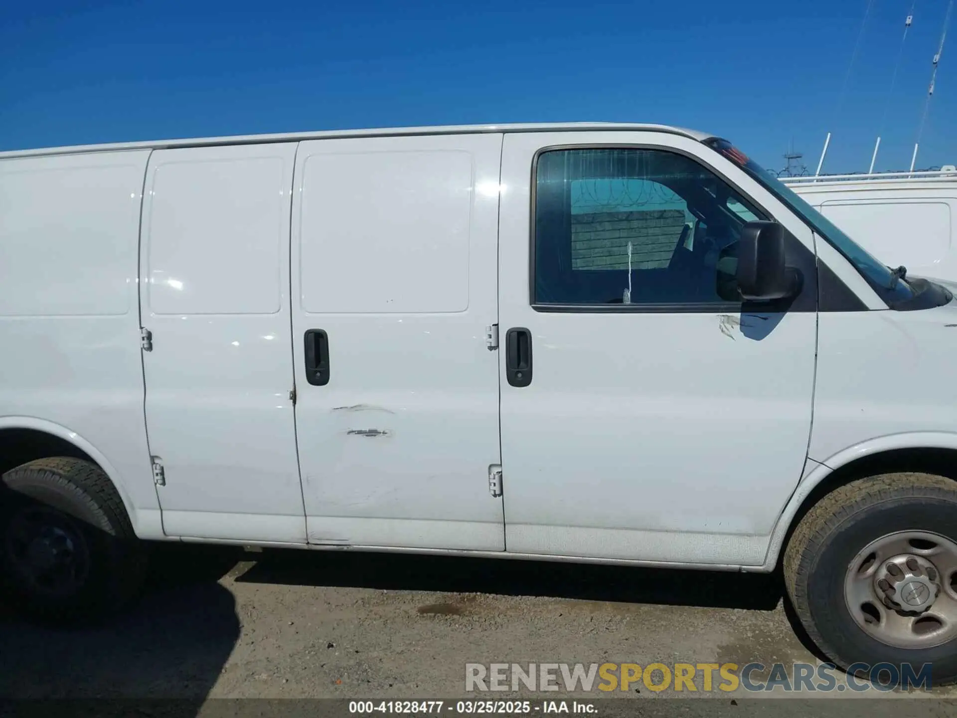 13 Photograph of a damaged car 1GCWGAFPXK1364021 CHEVROLET EXPRESS 2500 2019
