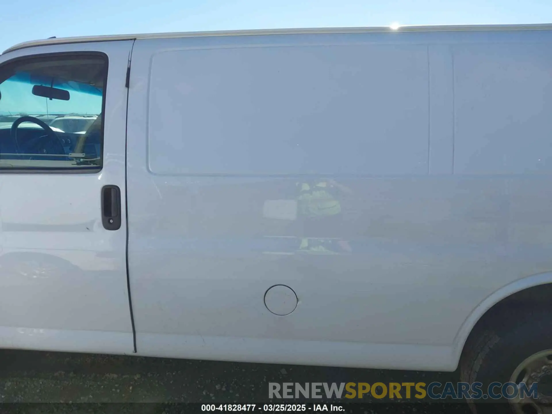 14 Photograph of a damaged car 1GCWGAFPXK1364021 CHEVROLET EXPRESS 2500 2019