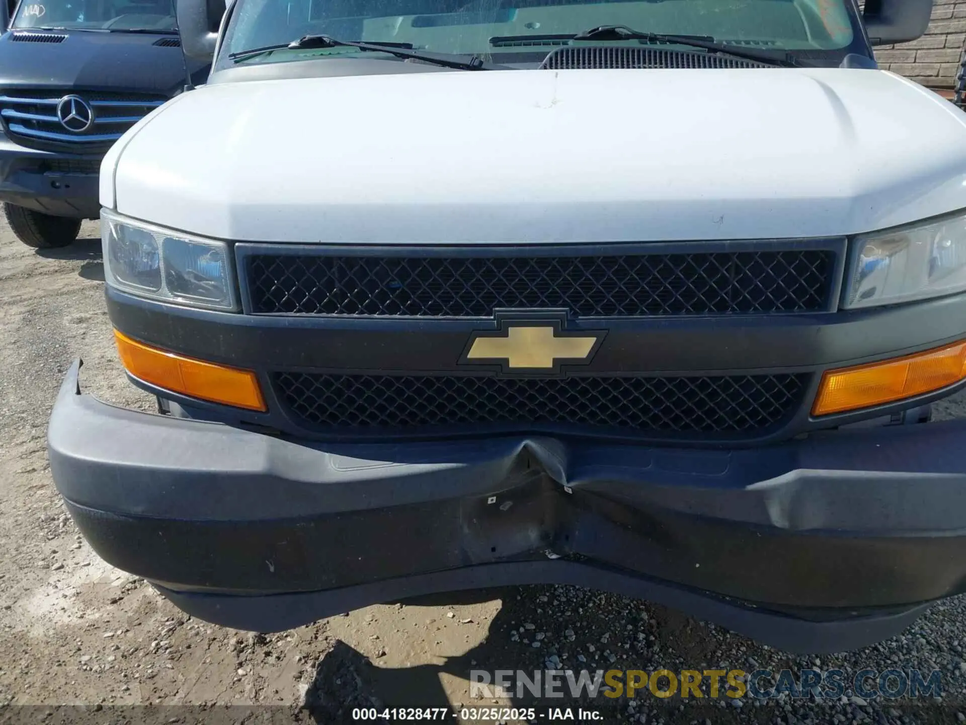 6 Photograph of a damaged car 1GCWGAFPXK1364021 CHEVROLET EXPRESS 2500 2019
