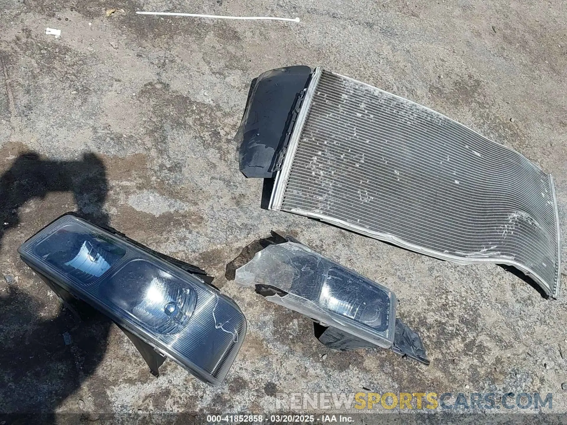 12 Photograph of a damaged car 1GCWGAFPXK1365332 CHEVROLET EXPRESS 2500 2019