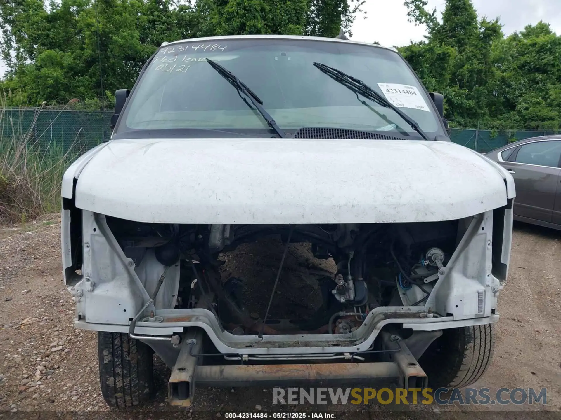6 Photograph of a damaged car 1GCWGBFG0K1195312 CHEVROLET EXPRESS 2500 2019