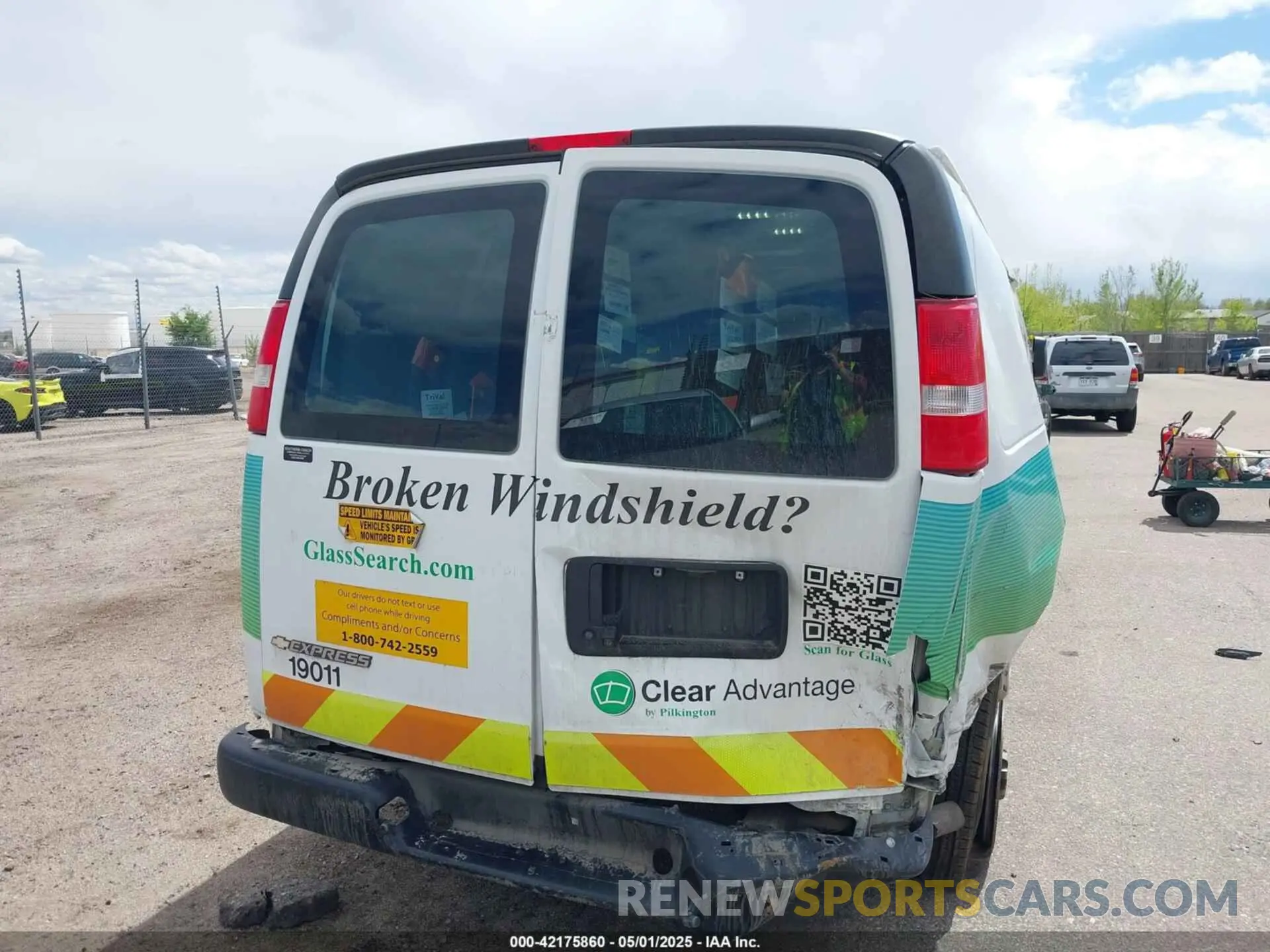 15 Photograph of a damaged car 1GCWGBFP0K1354958 CHEVROLET EXPRESS 2500 2019