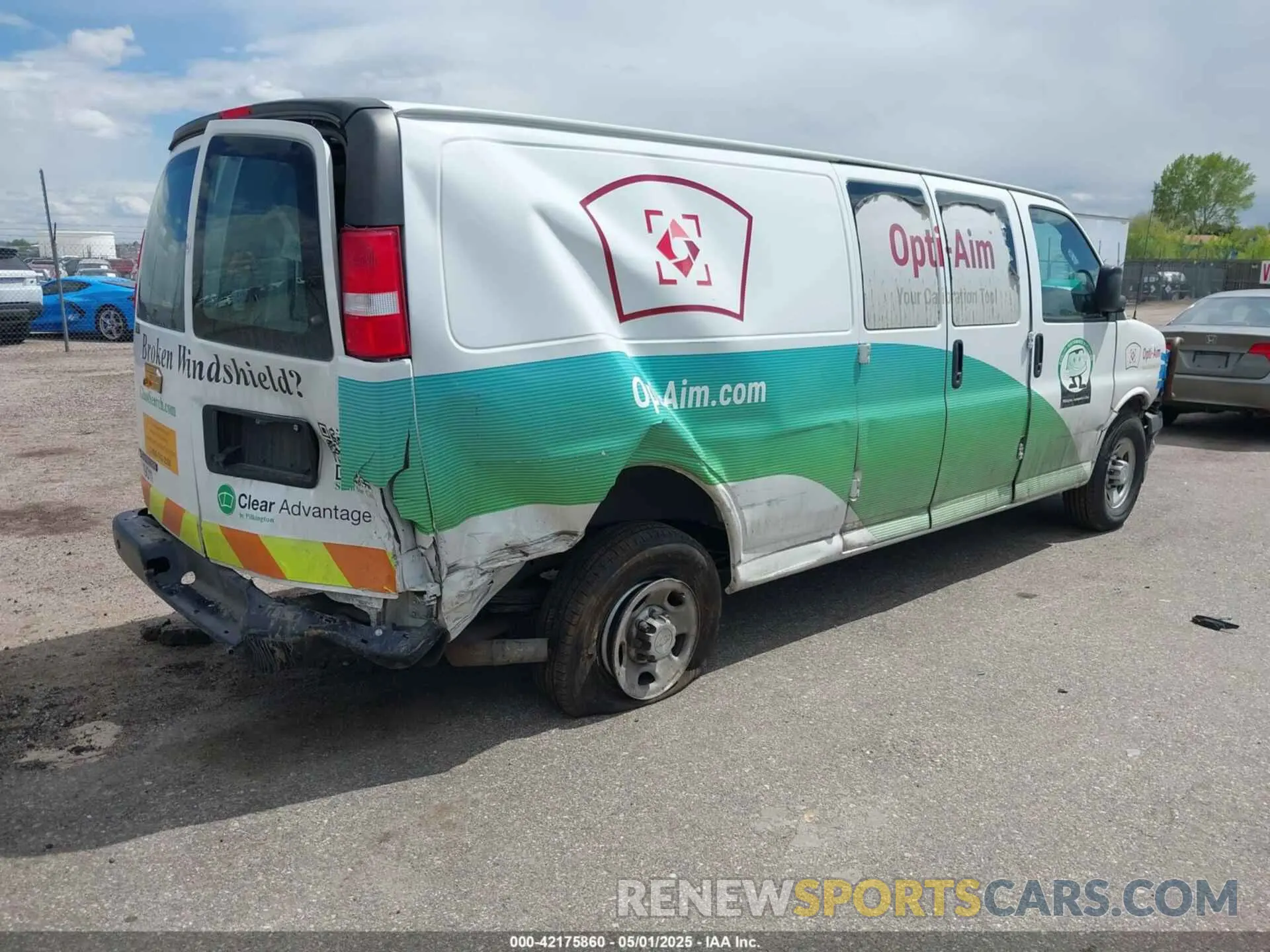 4 Photograph of a damaged car 1GCWGBFP0K1354958 CHEVROLET EXPRESS 2500 2019