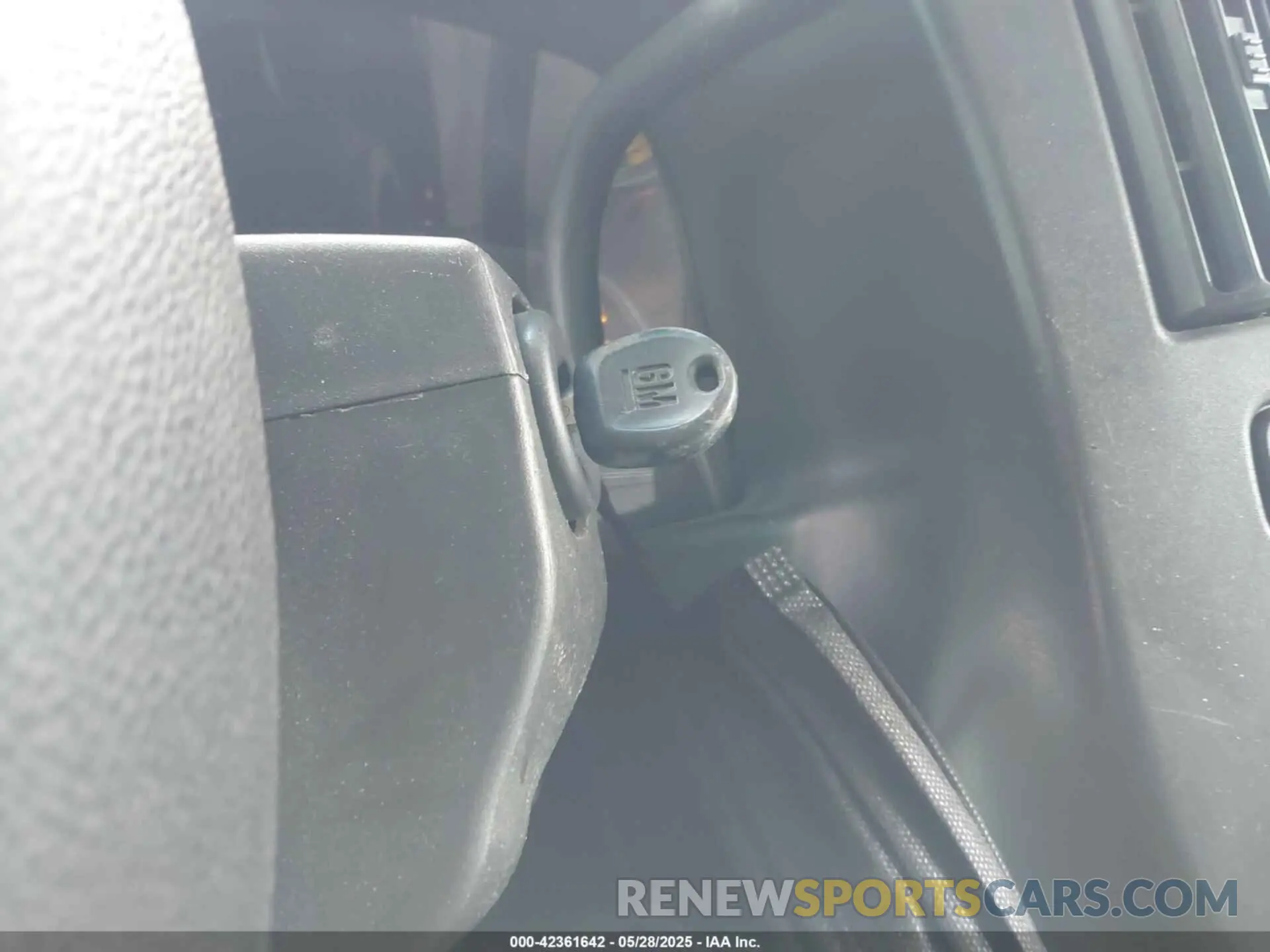 11 Photograph of a damaged car 1GCWGBFP5K1372789 CHEVROLET EXPRESS 2500 2019