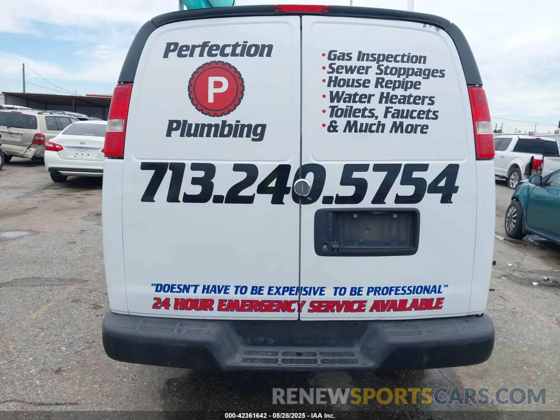 16 Photograph of a damaged car 1GCWGBFP5K1372789 CHEVROLET EXPRESS 2500 2019