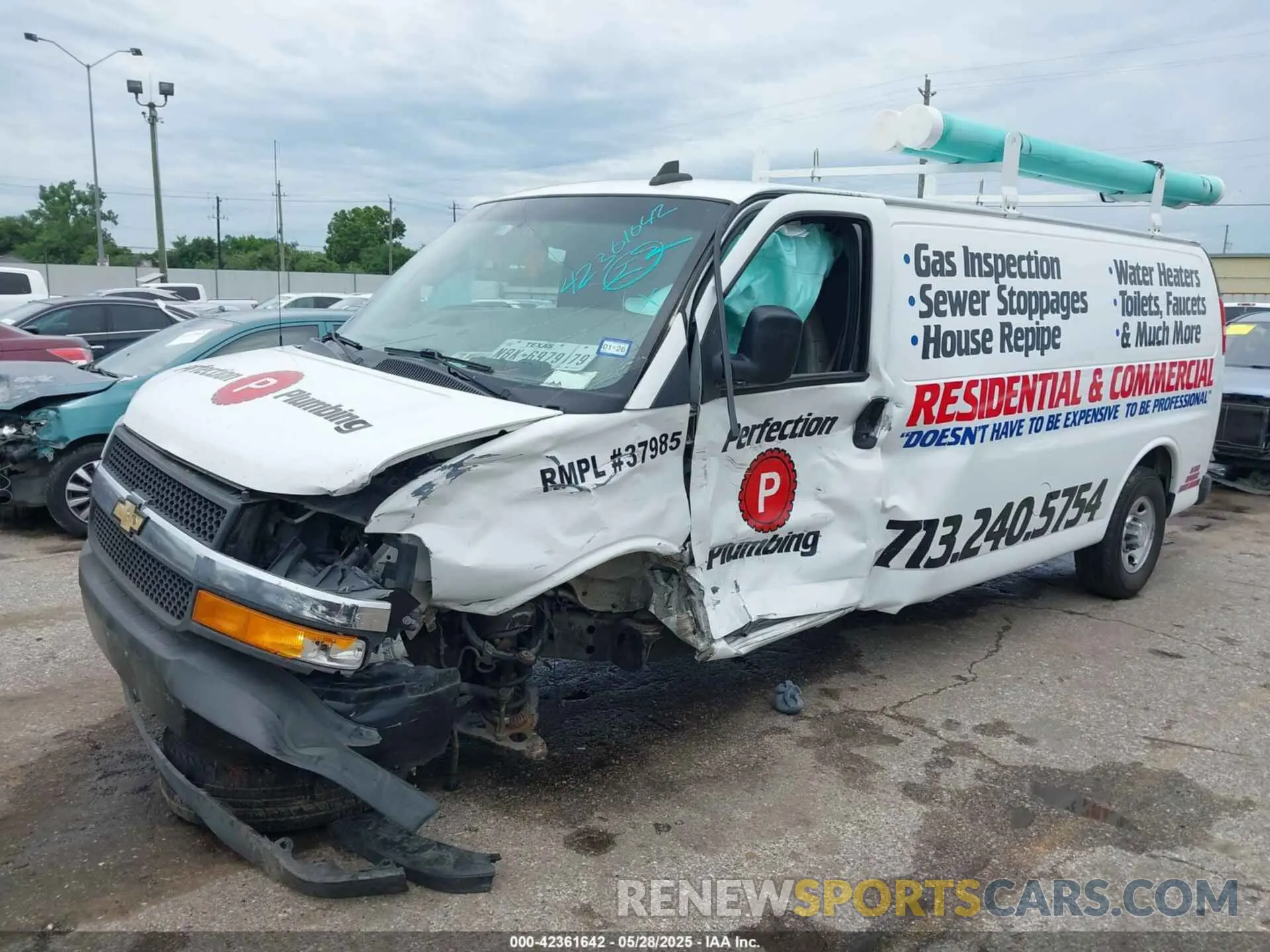 2 Photograph of a damaged car 1GCWGBFP5K1372789 CHEVROLET EXPRESS 2500 2019