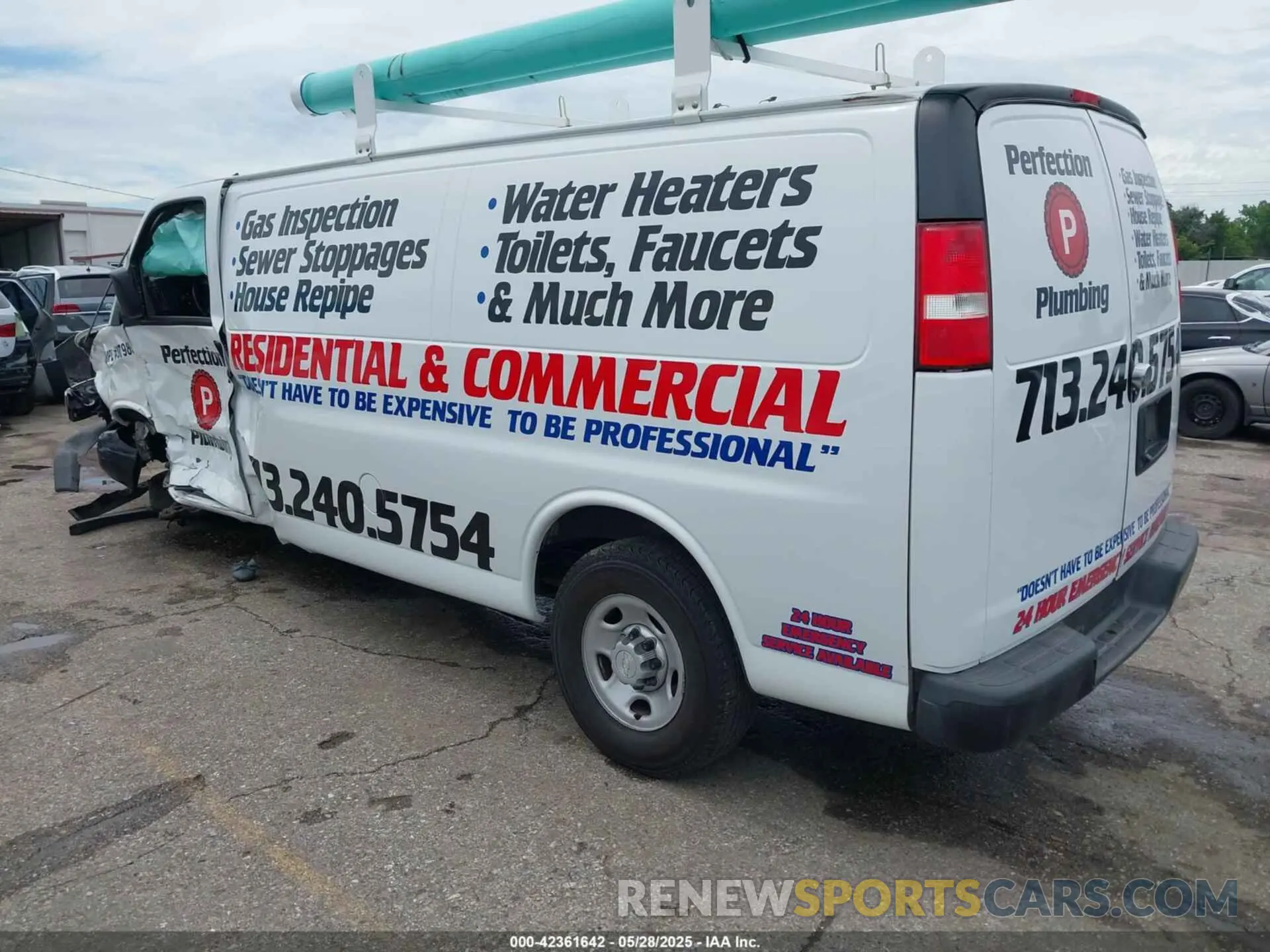 3 Photograph of a damaged car 1GCWGBFP5K1372789 CHEVROLET EXPRESS 2500 2019