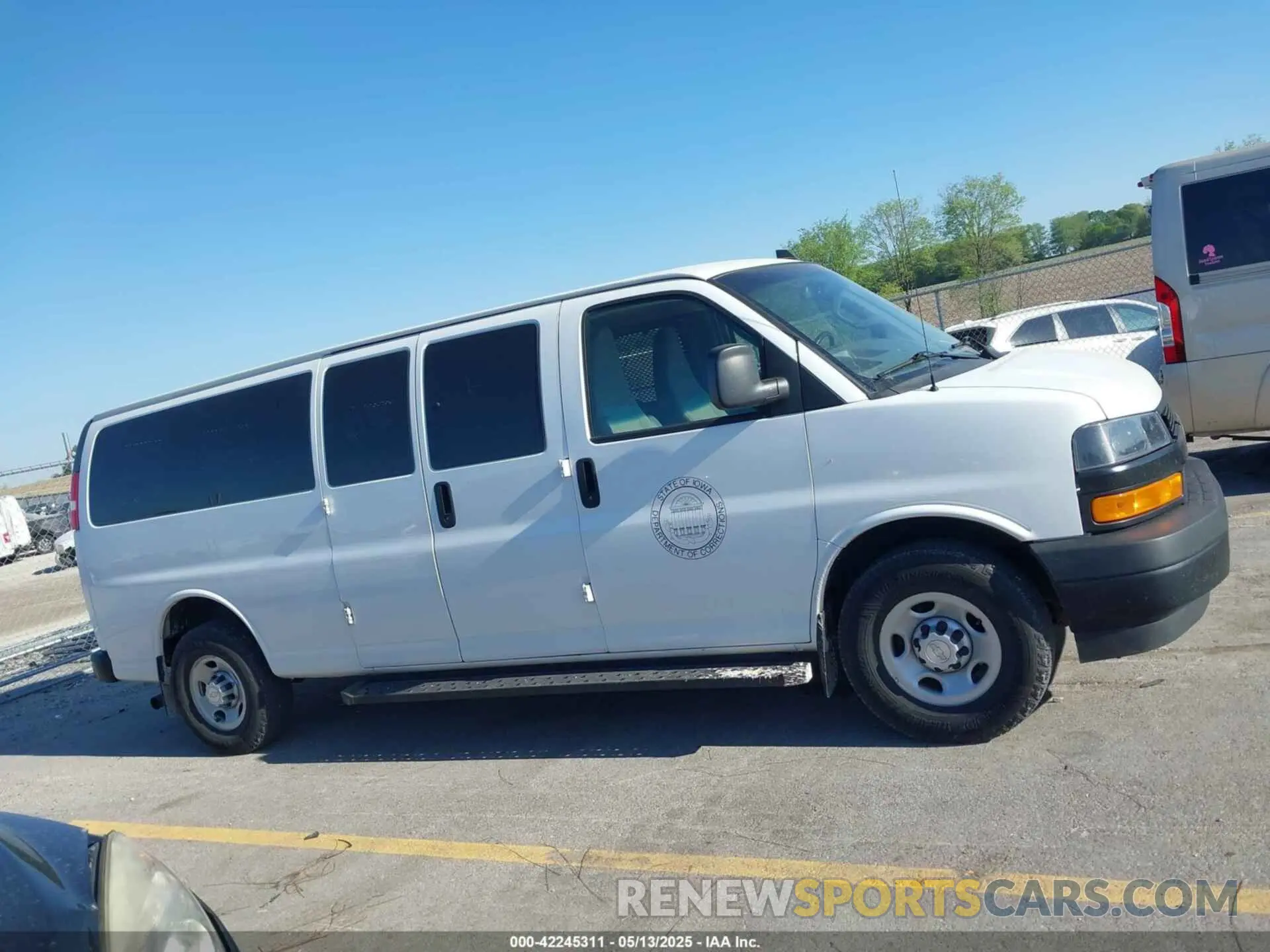13 Photograph of a damaged car 1GAZGNFG8K1366931 CHEVROLET EXPRESS 3500 2019