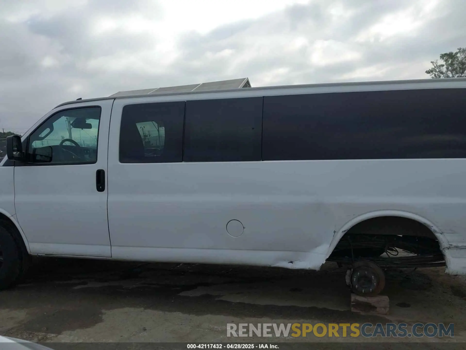 15 Photograph of a damaged car 1GAZGPFG3K1158144 CHEVROLET EXPRESS 3500 2019