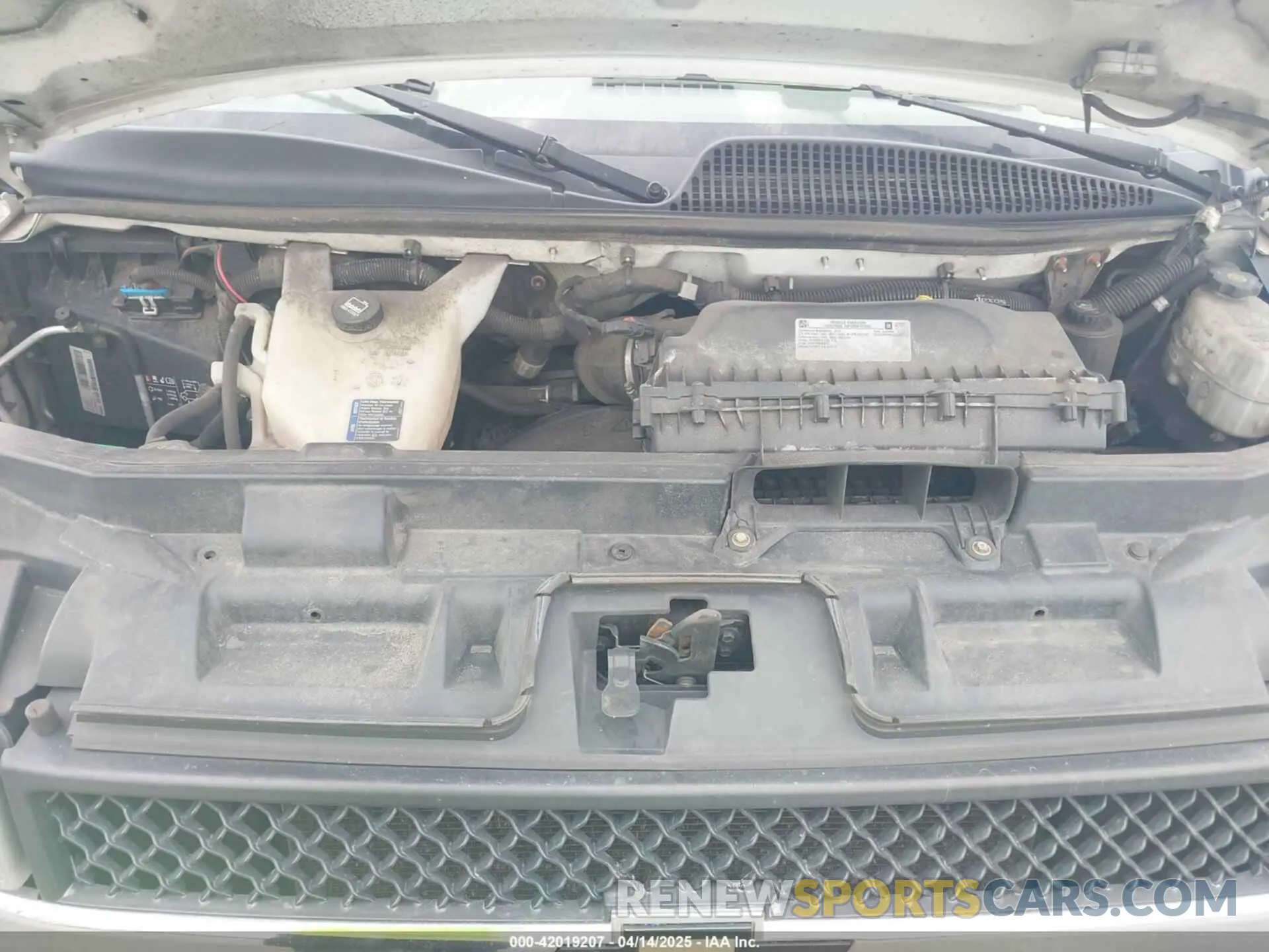 10 Photograph of a damaged car 1GAZGPFP0K1291847 CHEVROLET EXPRESS 3500 2019