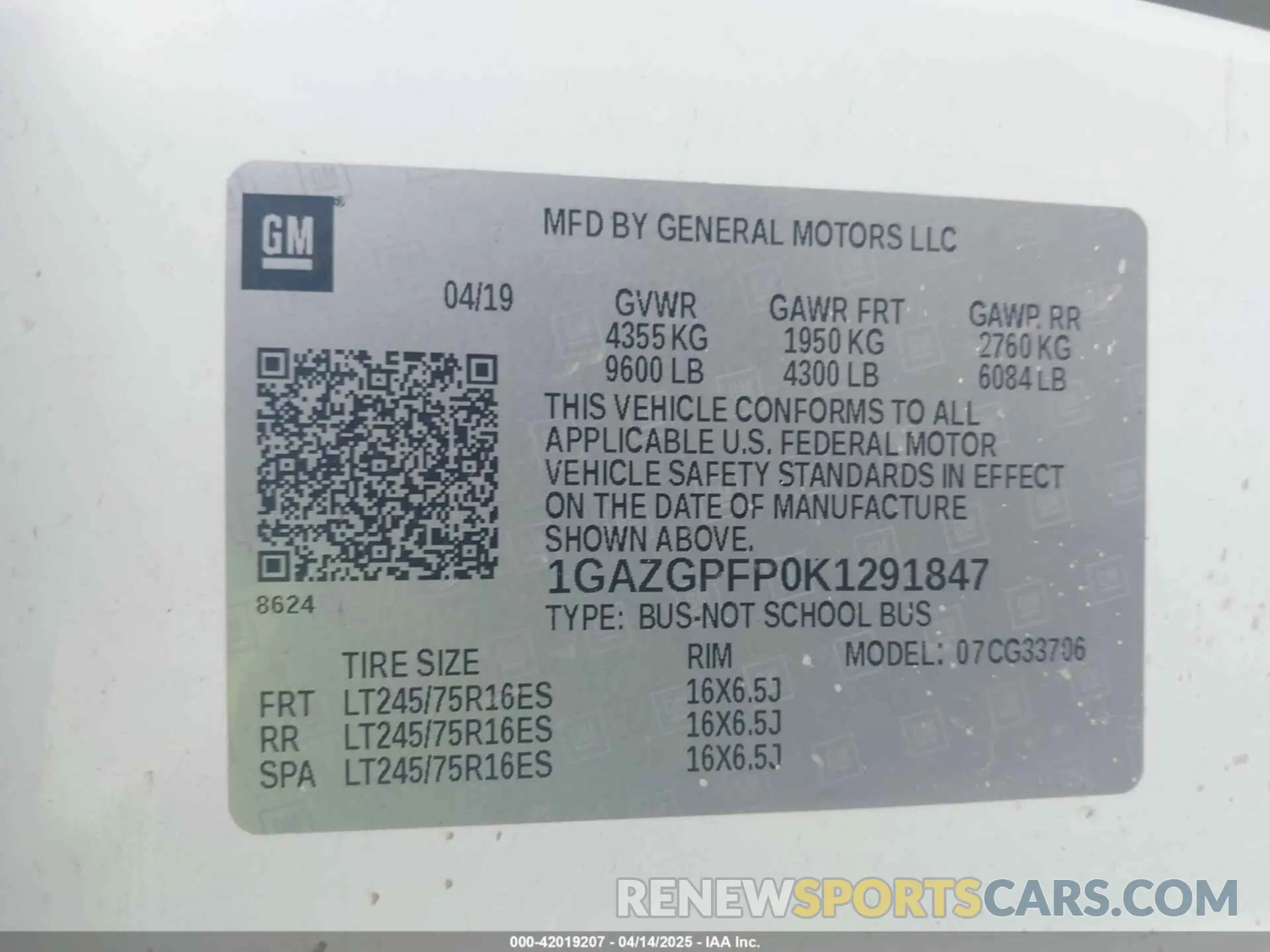 9 Photograph of a damaged car 1GAZGPFP0K1291847 CHEVROLET EXPRESS 3500 2019
