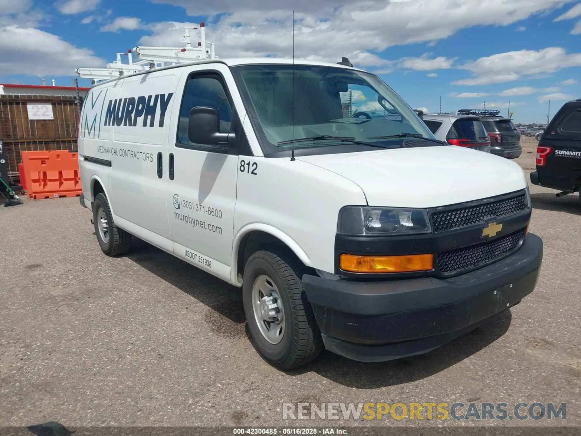 1 Photograph of a damaged car 1GCZGGFG0K1225144 CHEVROLET EXPRESS 3500 2019